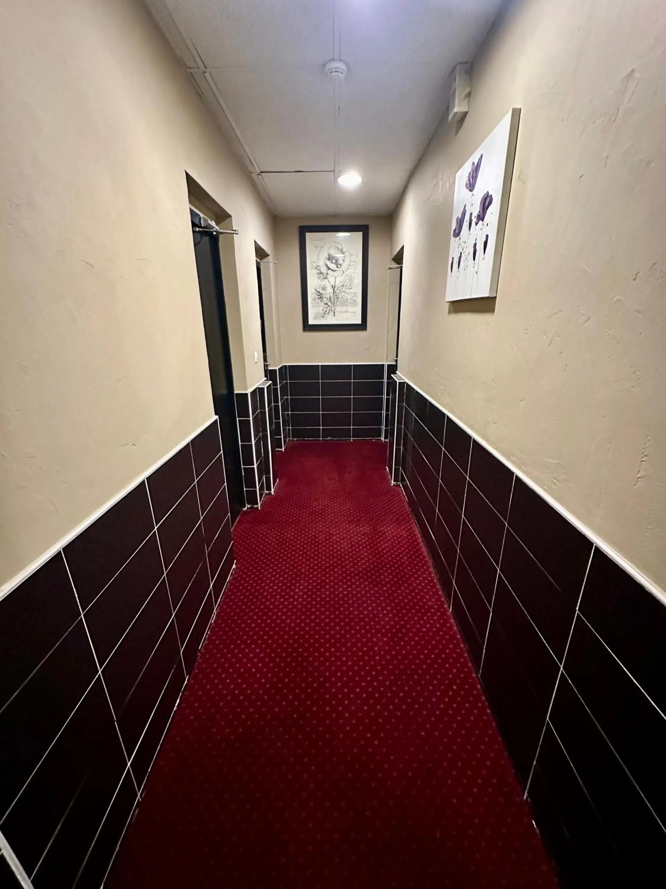 Property building in Hotel Victor Hugo