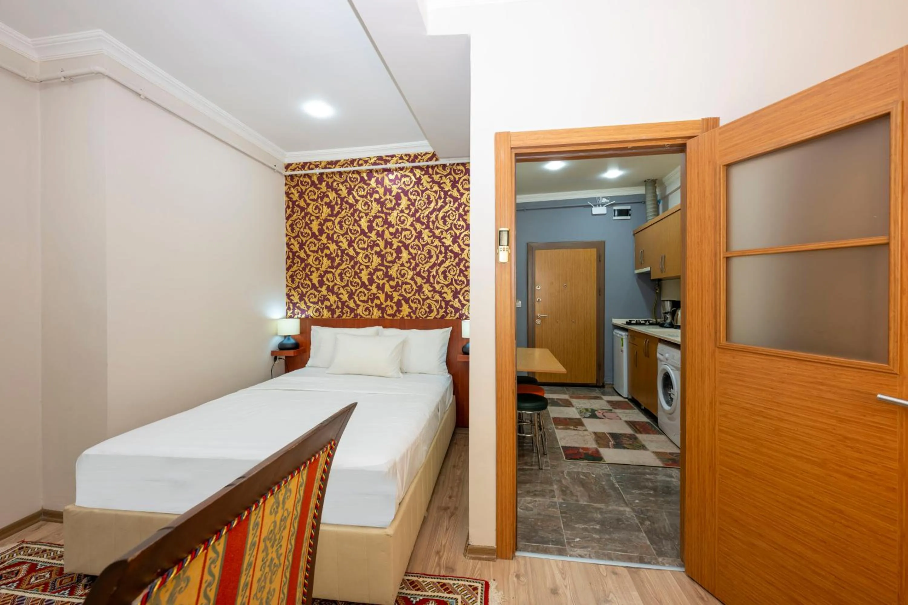 Bed in Marida Suit - Istanbul Taksim