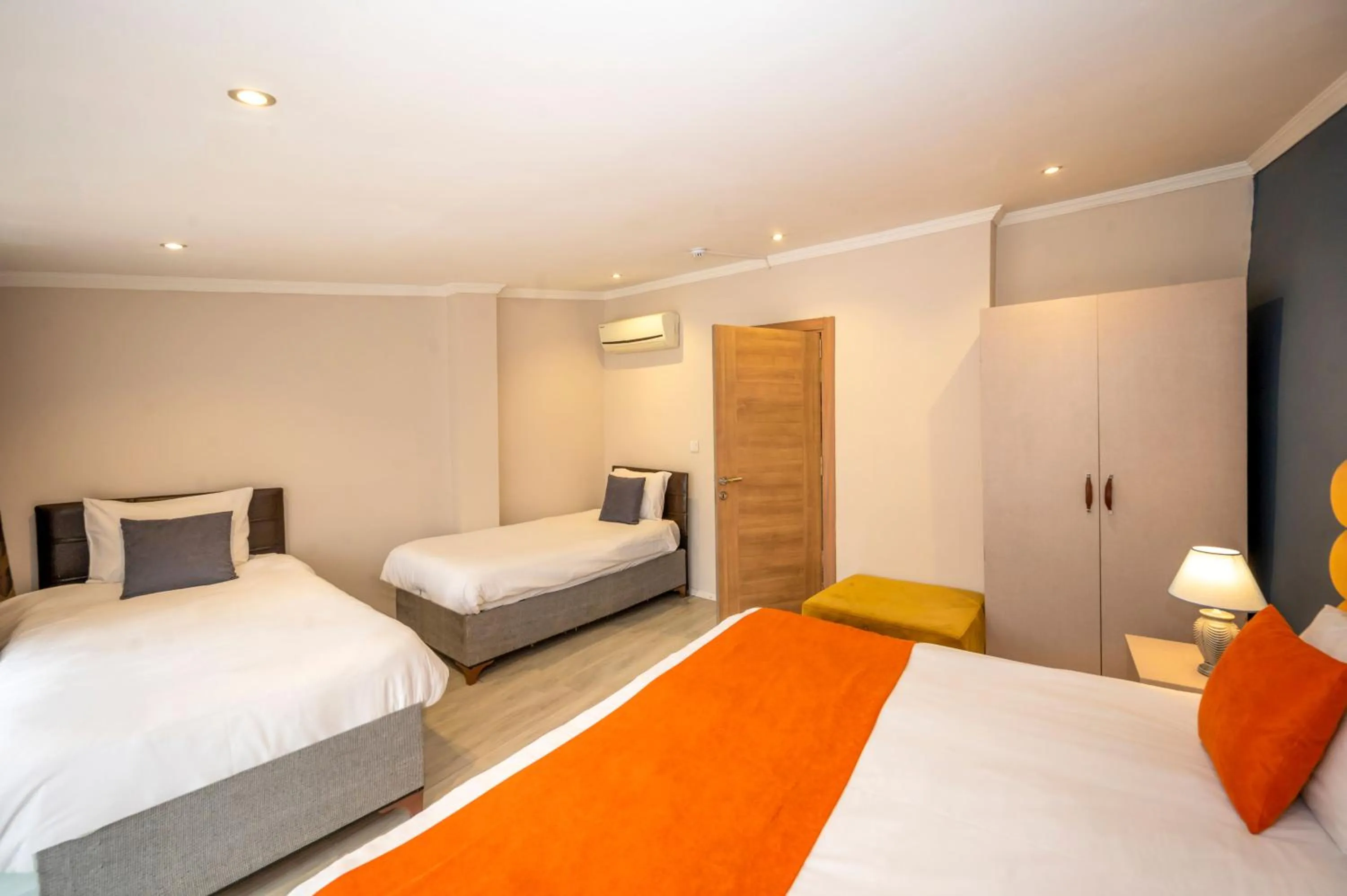 Bed in Marida Suit - Istanbul Taksim