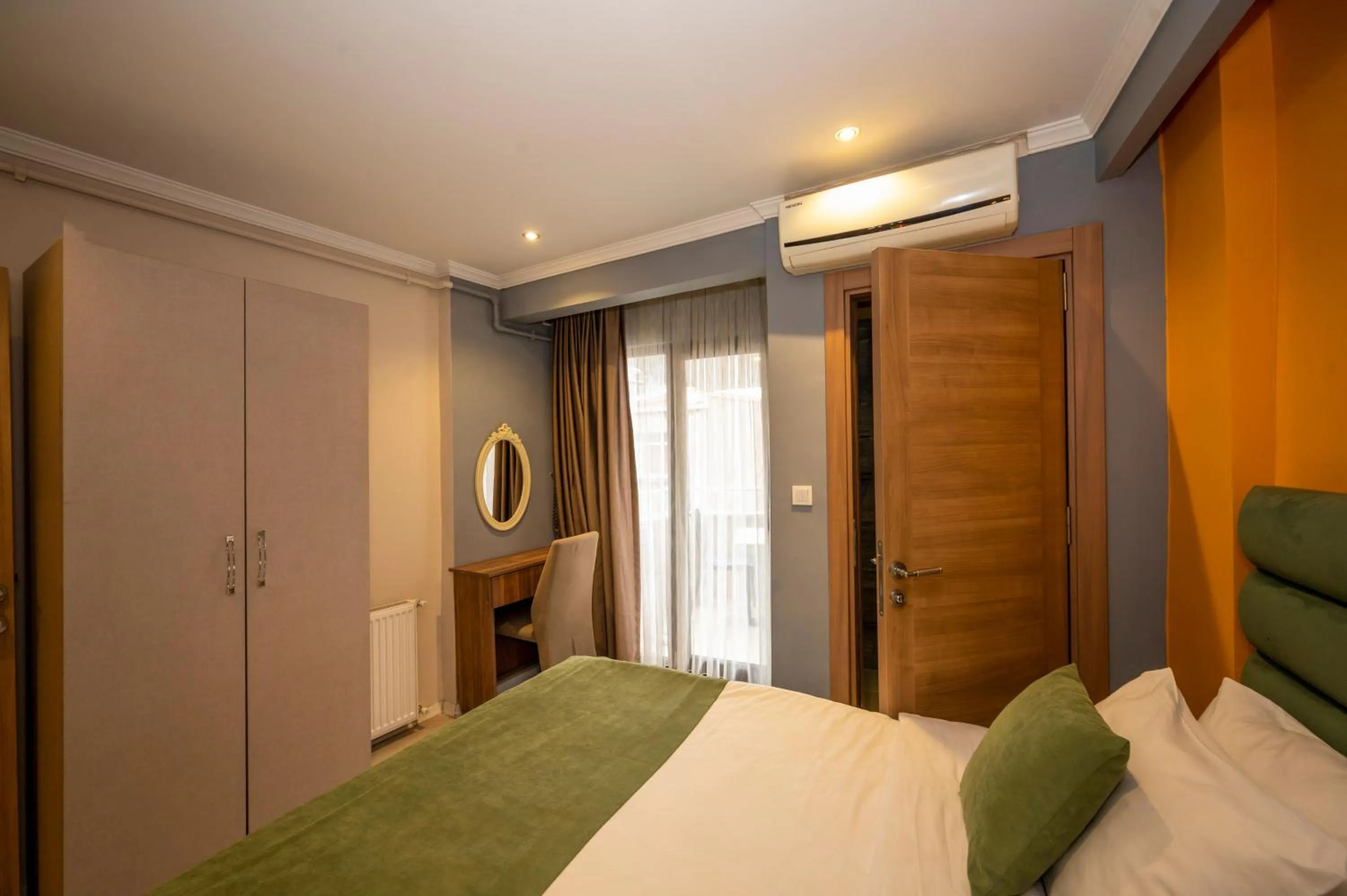 Bedroom, Bed in Marida Suit - Istanbul Taksim