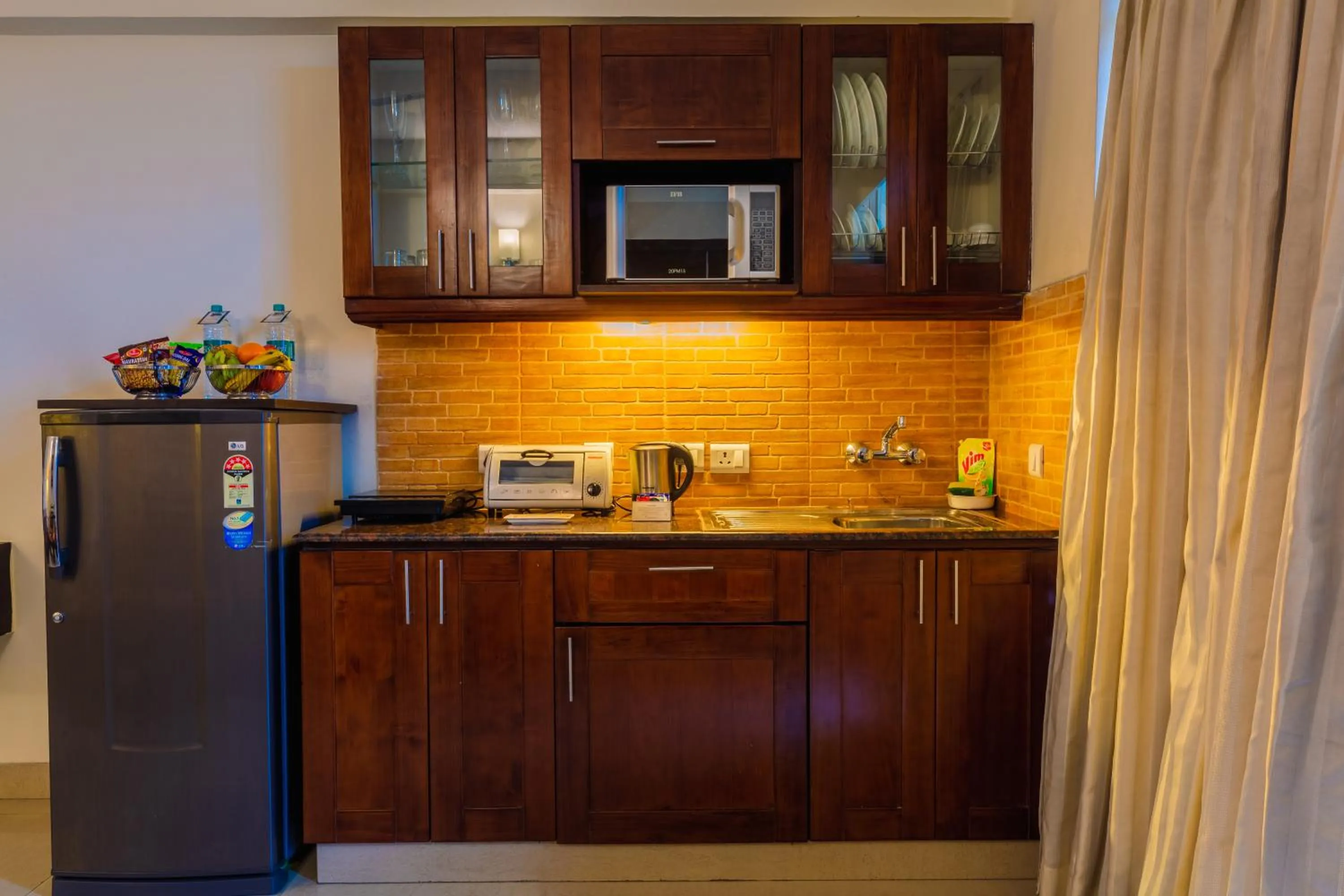 Coffee/tea facilities in Rosewood Apartment Hotel - Pantnagar