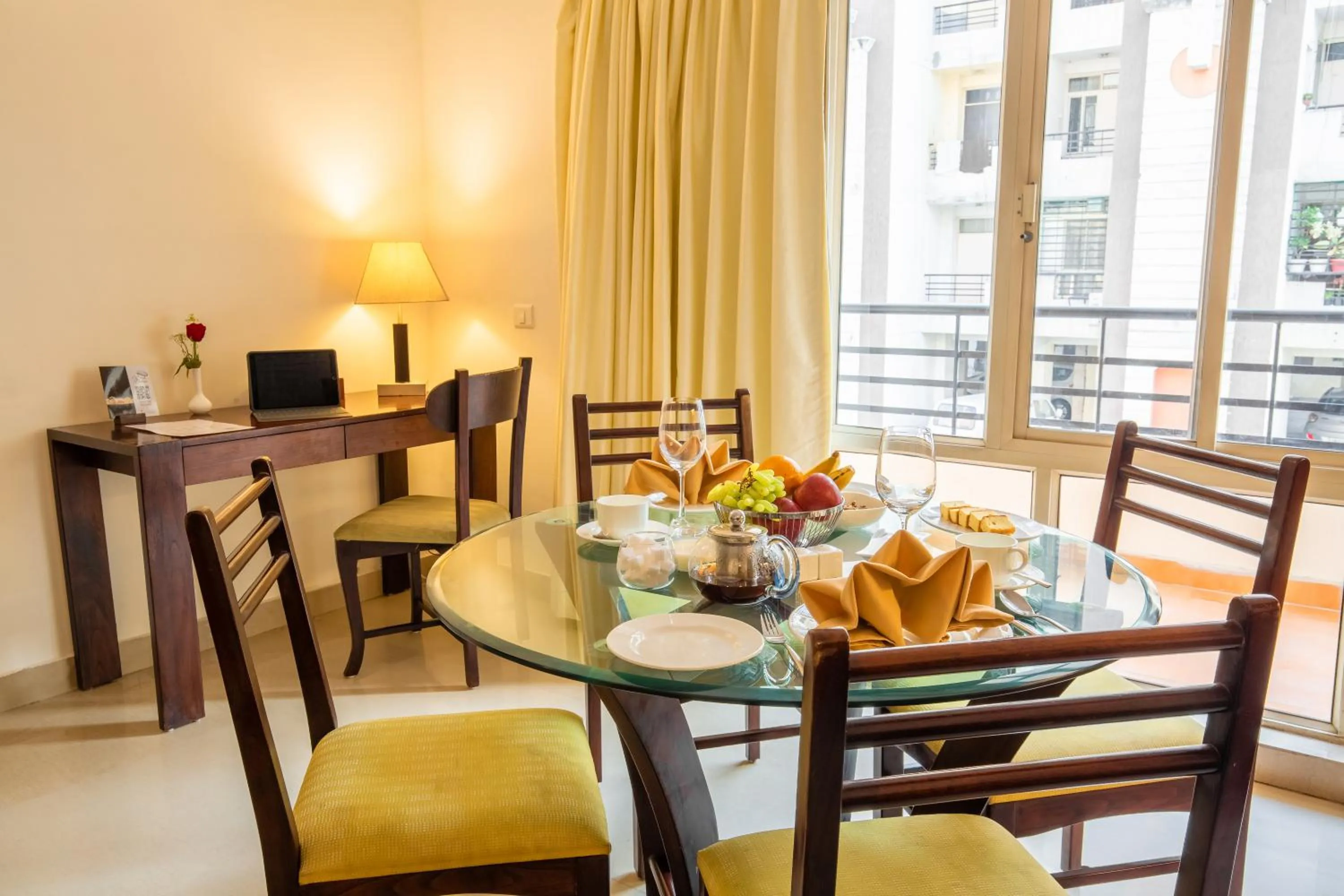 Living room in Rosewood Apartment Hotel - Pantnagar