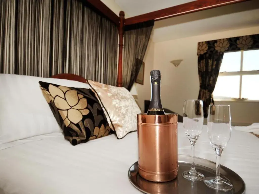 Bedroom in Rusland Pool Hotel Bedroom in Rusland Pool Hotel