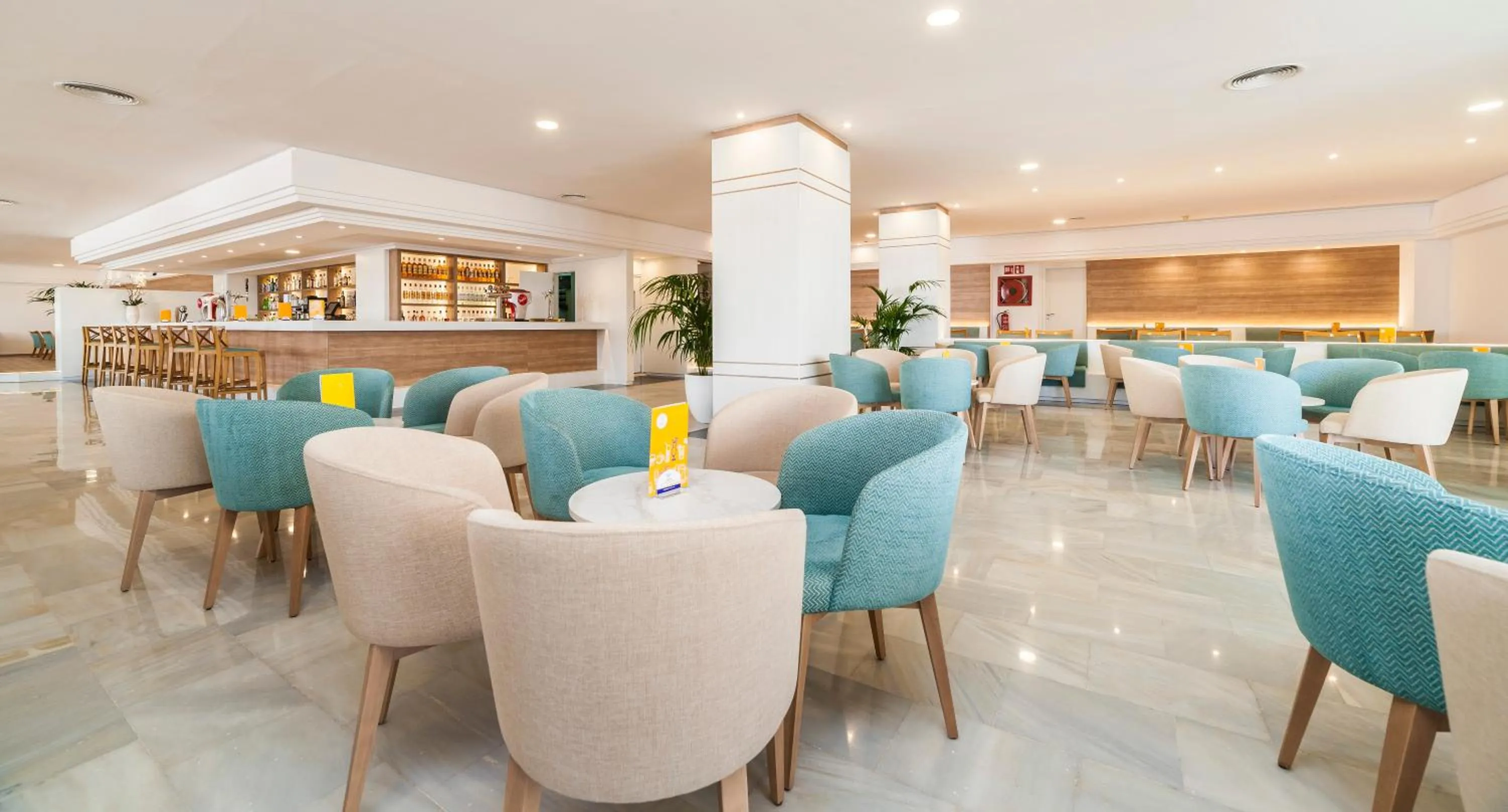 Lounge or bar in Globales Santa Lucia - Adults Only 18