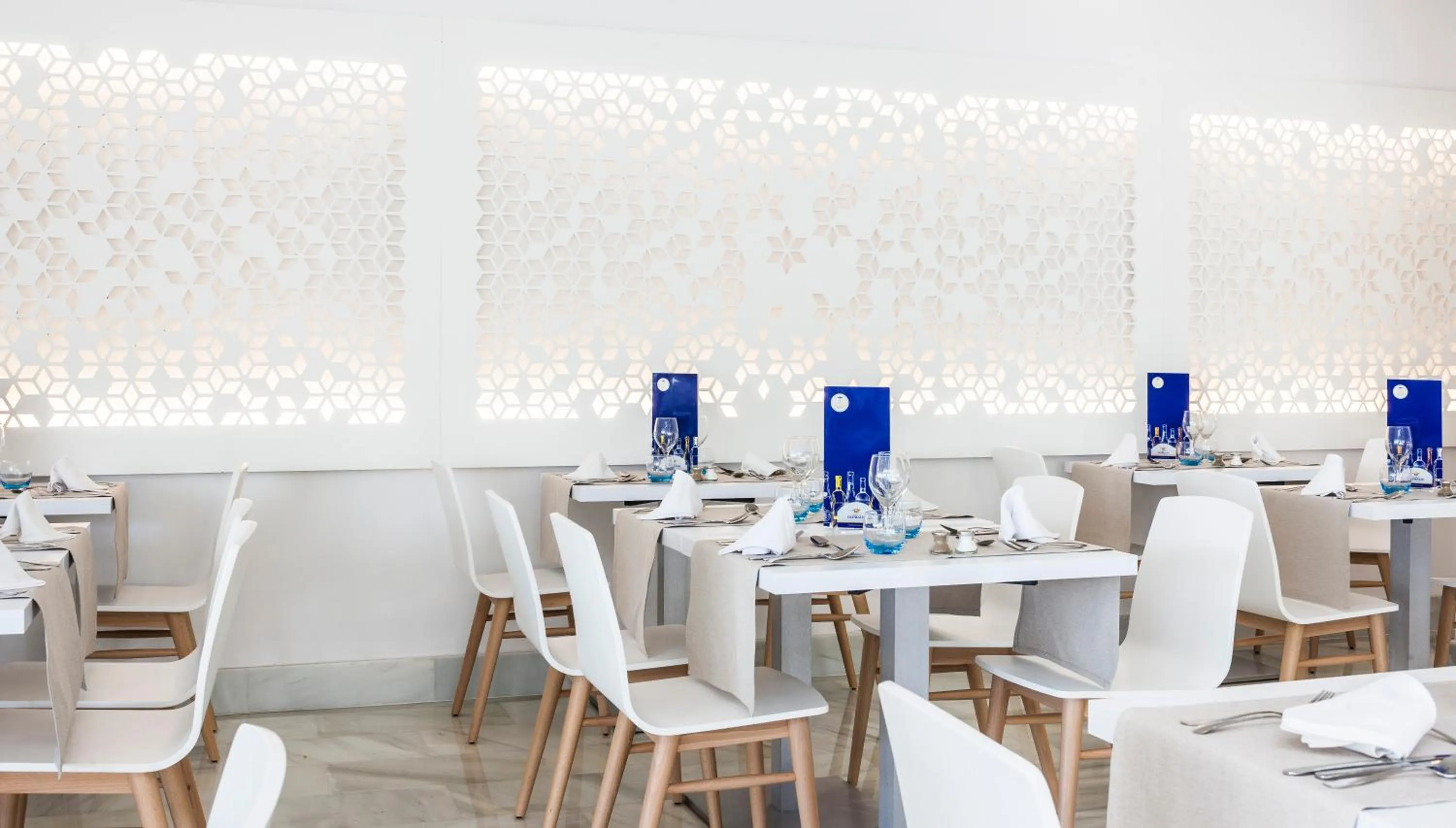 Restaurant/places to eat in Globales Santa Lucia - Adults Only 18