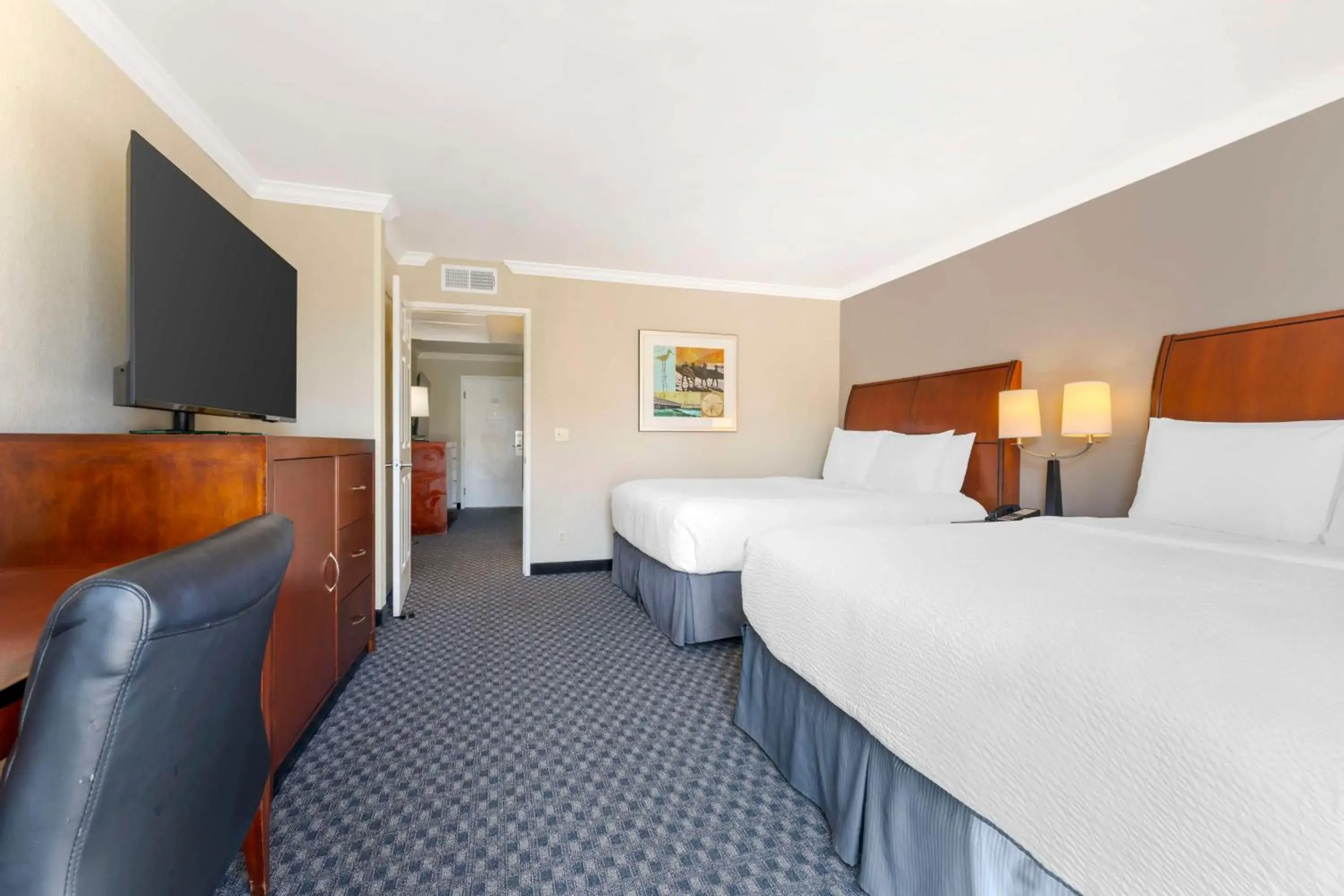 Two Room Queen Suite with Sofa Bed and Balcony in Best Western Plus Marina Shores Hotel Two Room Queen Suite with Sofa Bed and Balcony in Best Western Plus Marina Shores Hotel