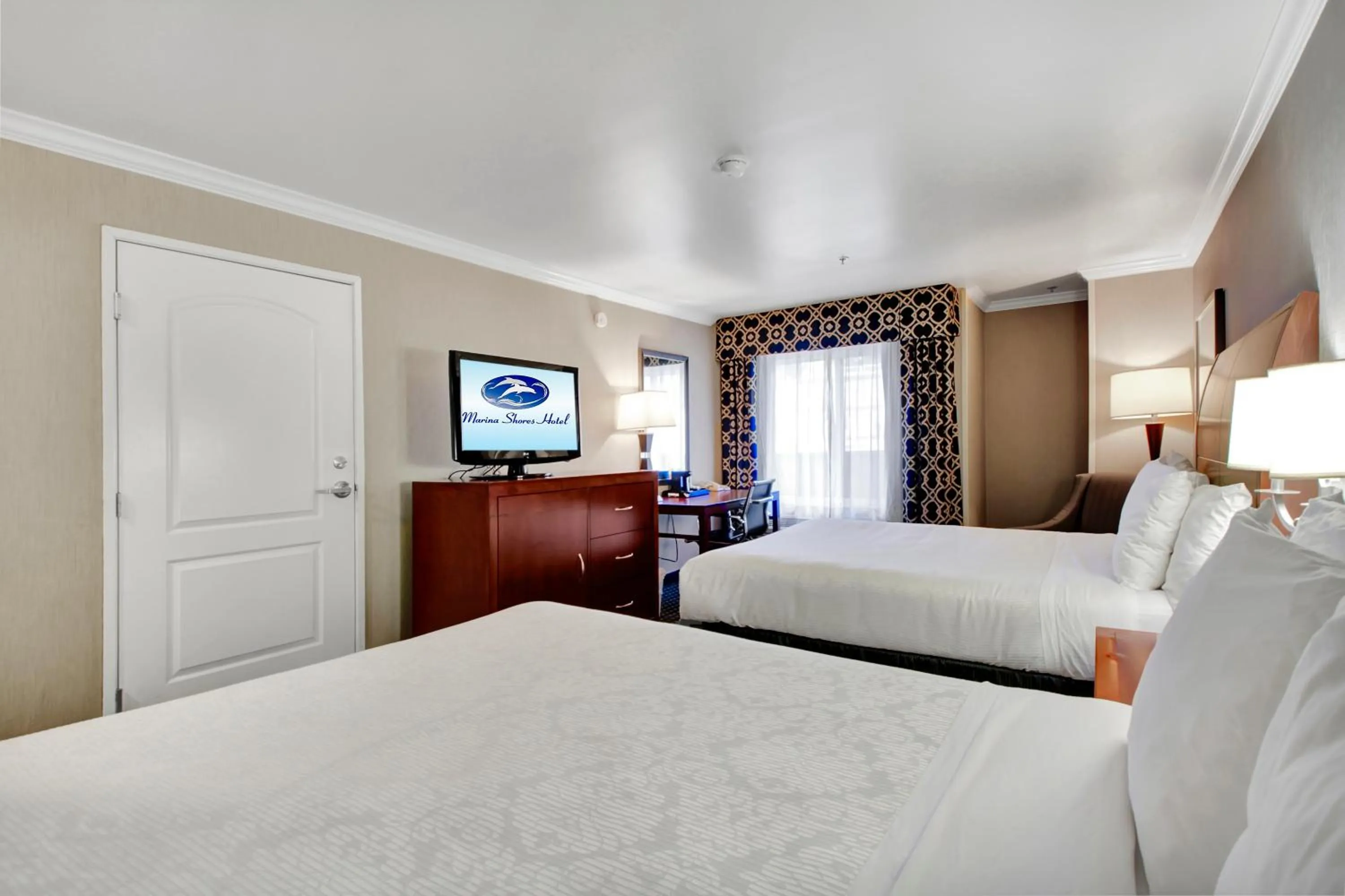 Bedroom, Bed in Best Western Plus Marina Shores Hotel