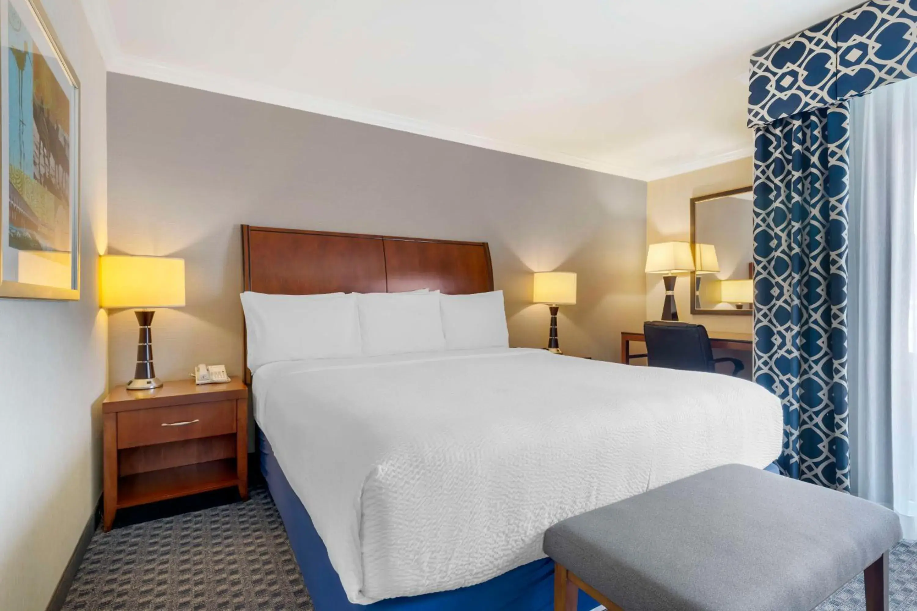 Bedroom, Bed in Best Western Plus Marina Shores Hotel Bedroom, Bed in Best Western Plus Marina Shores Hotel