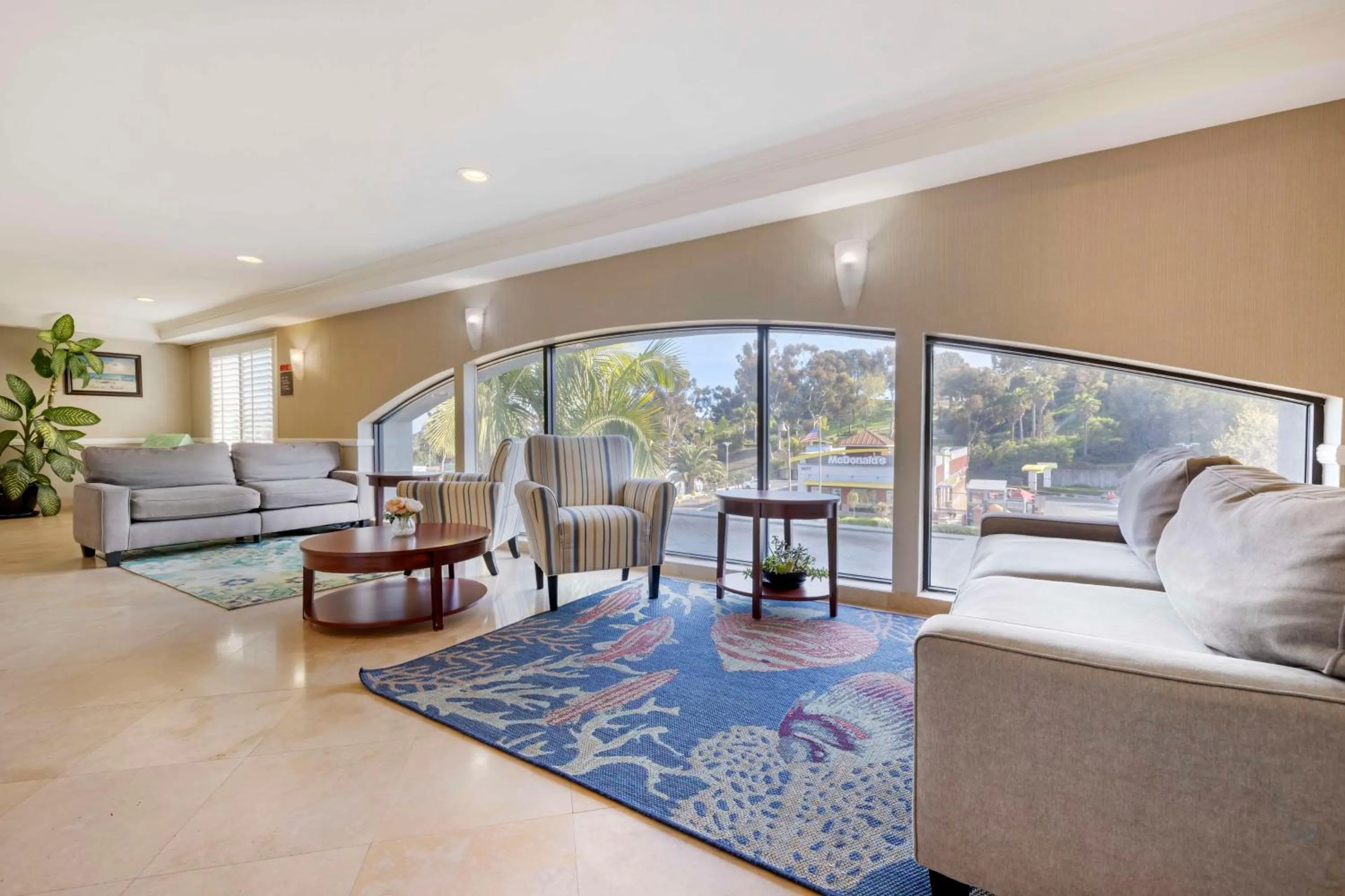 Lobby or reception in Best Western Plus Marina Shores Hotel