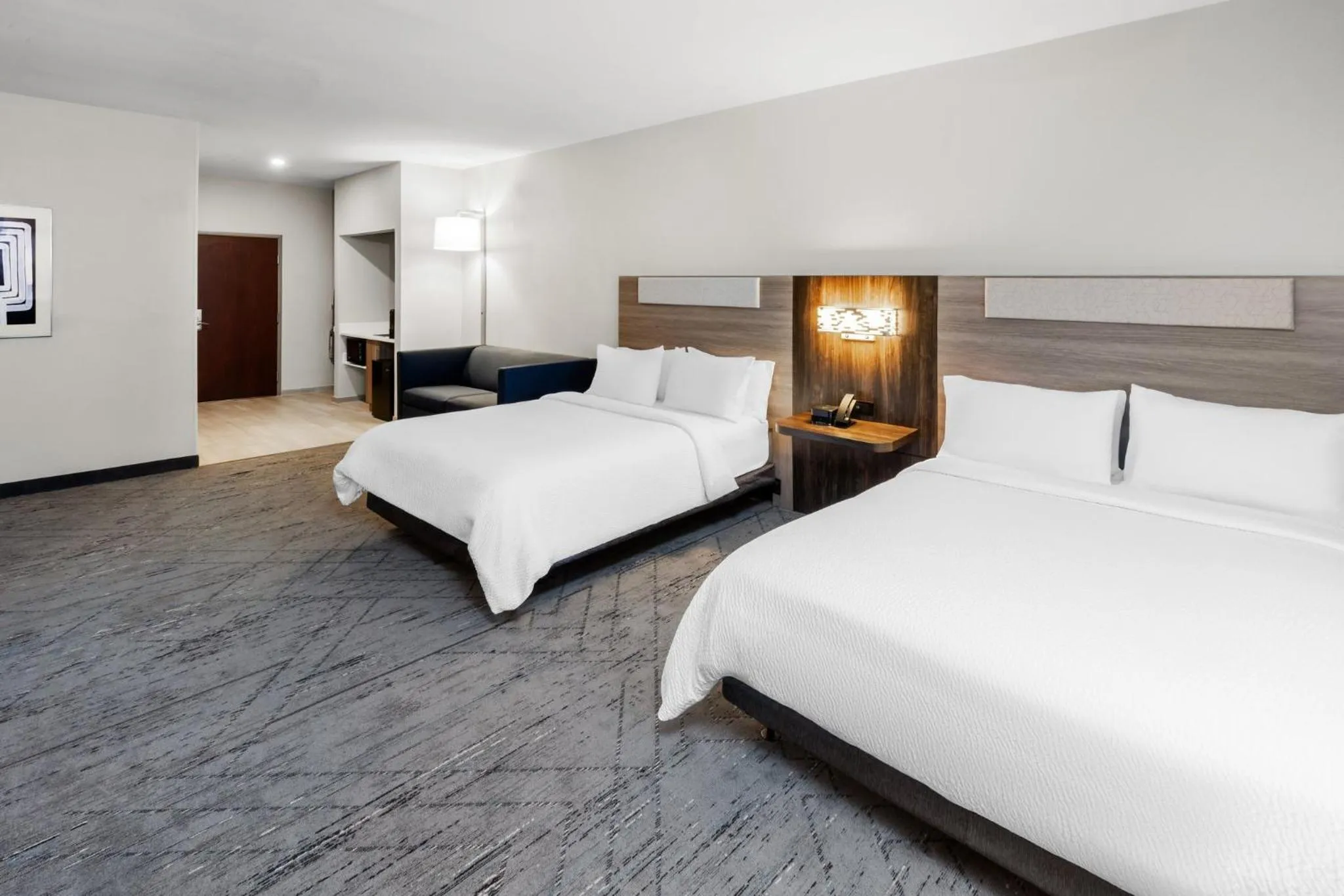 Photo of the whole room, Bed in Holiday Inn Express Hotel & Suites Henderson - Traffic Star by IHG