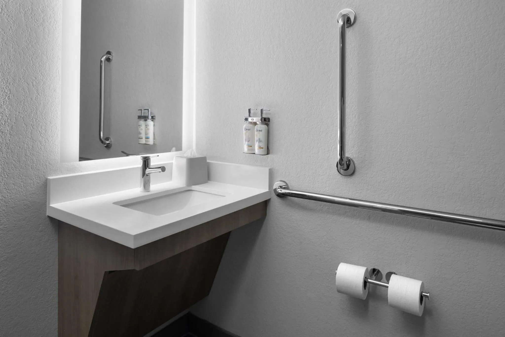 Bathroom in Holiday Inn Express & Suites Midland Loop 250 by IHG