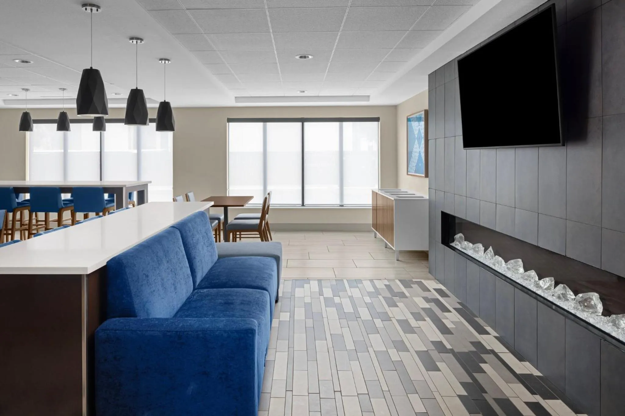 Breakfast in Holiday Inn Express & Suites Midland Loop 250 by IHG