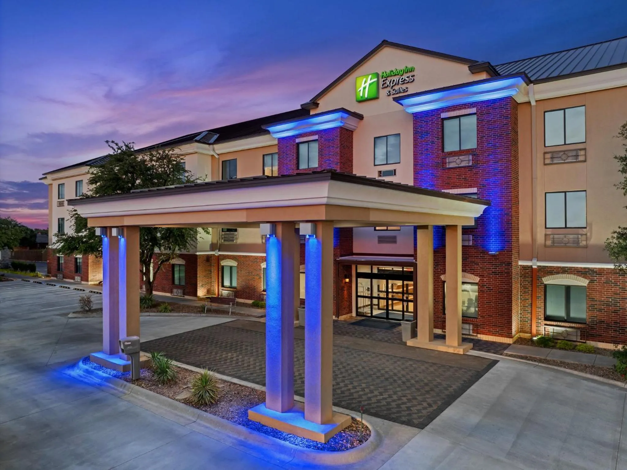 Property building in Holiday Inn Express & Suites Midland Loop 250 by IHG