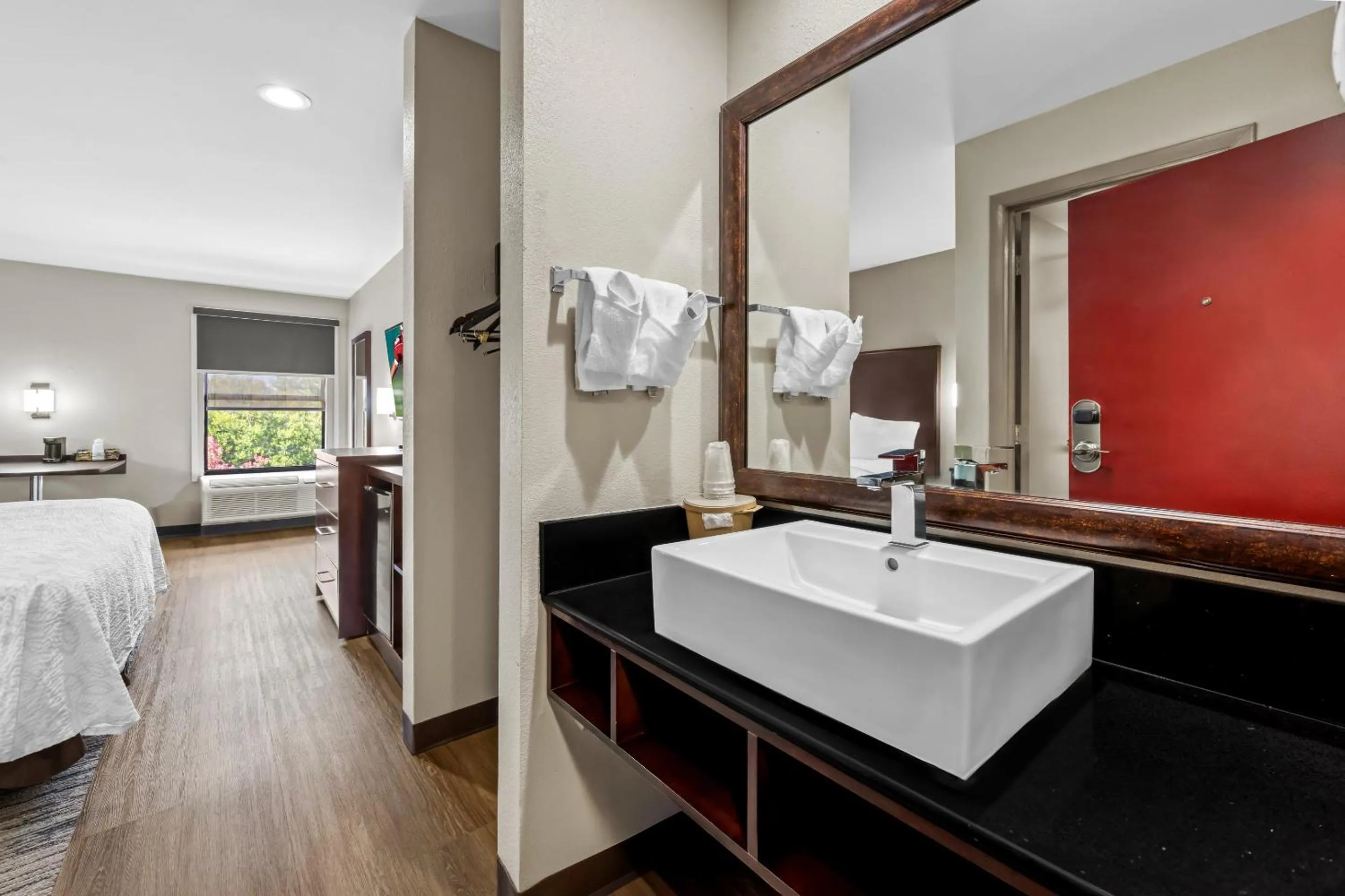 Bathroom, Bed in Red Roof PLUS Henderson