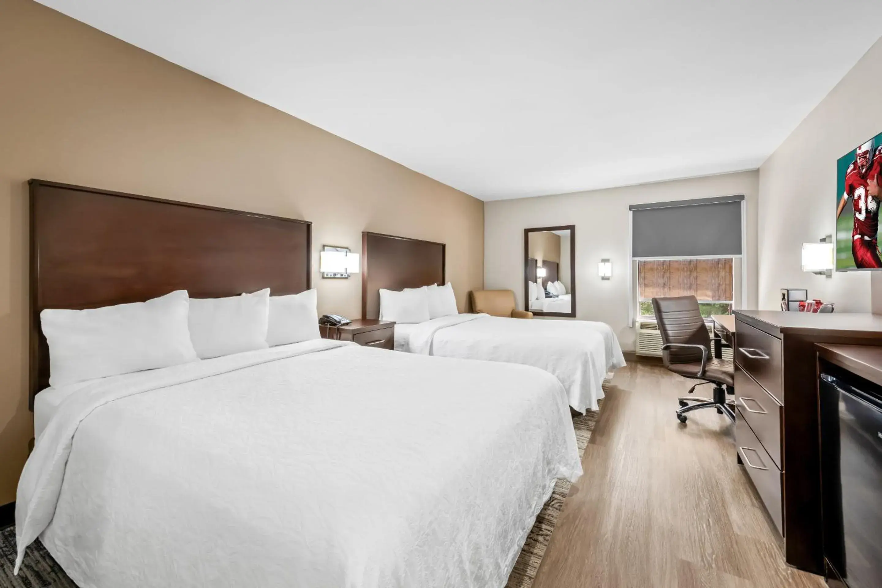 Photo of the whole room, Bed in Red Roof PLUS Henderson Photo of the whole room, Bed in Red Roof PLUS Henderson