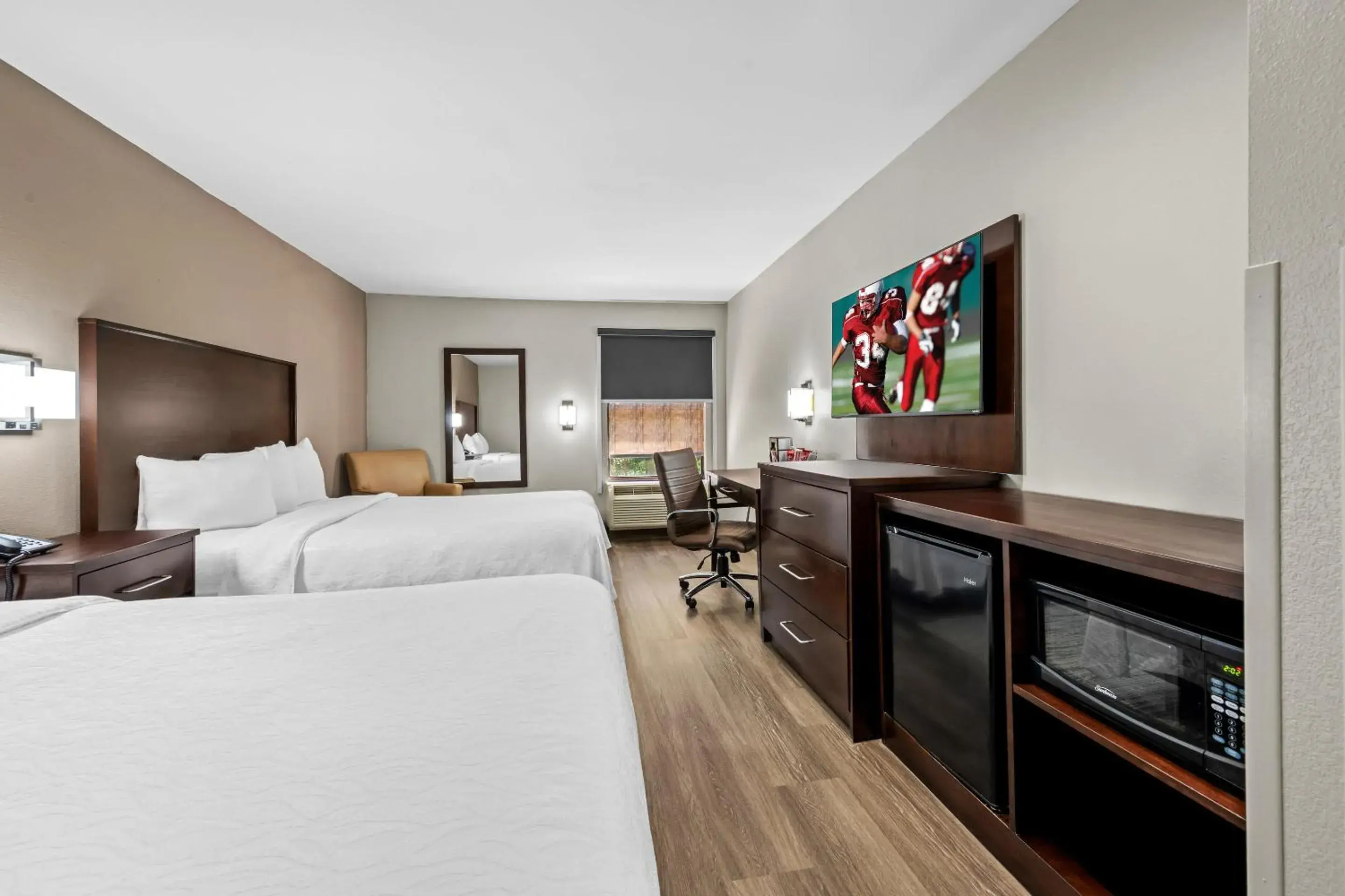 Photo of the whole room, Bed in Red Roof PLUS Henderson Photo of the whole room, Bed in Red Roof PLUS Henderson