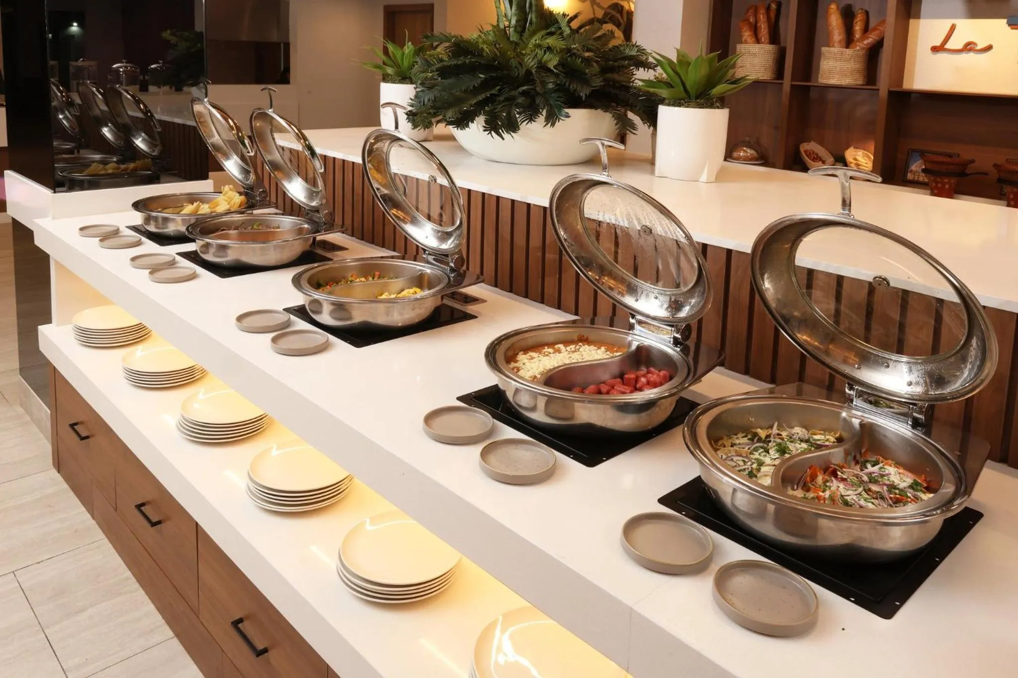 Restaurant/places to eat in voco Hermosillo by IHG