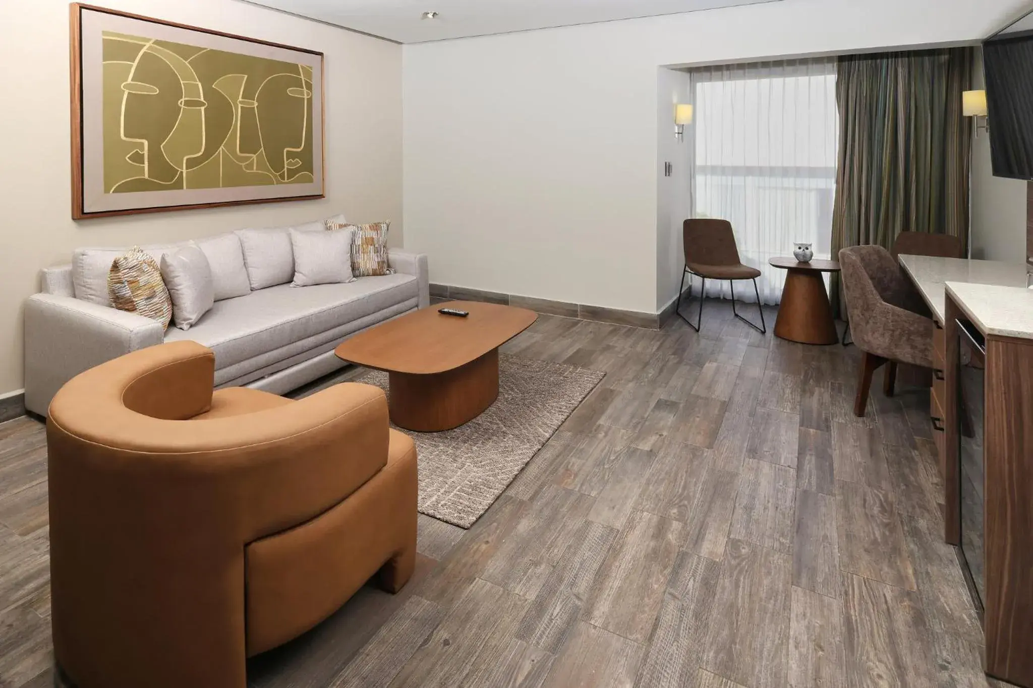 Queen Suite with Two Queen Beds in voco Hermosillo by IHG Queen Suite with Two Queen Beds in voco Hermosillo by IHG