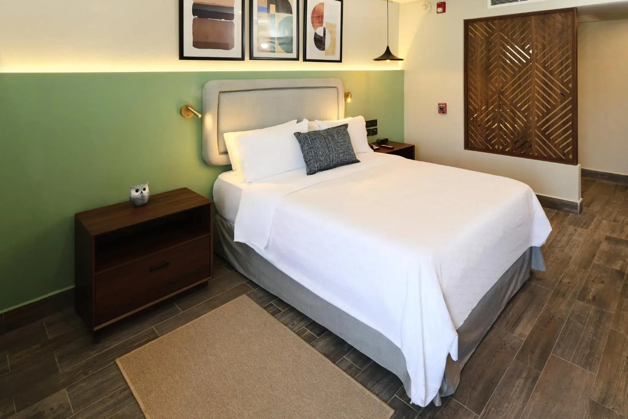 Standard King Room - Disability Access in voco Hermosillo by IHG Standard King Room - Disability Access in voco Hermosillo by IHG