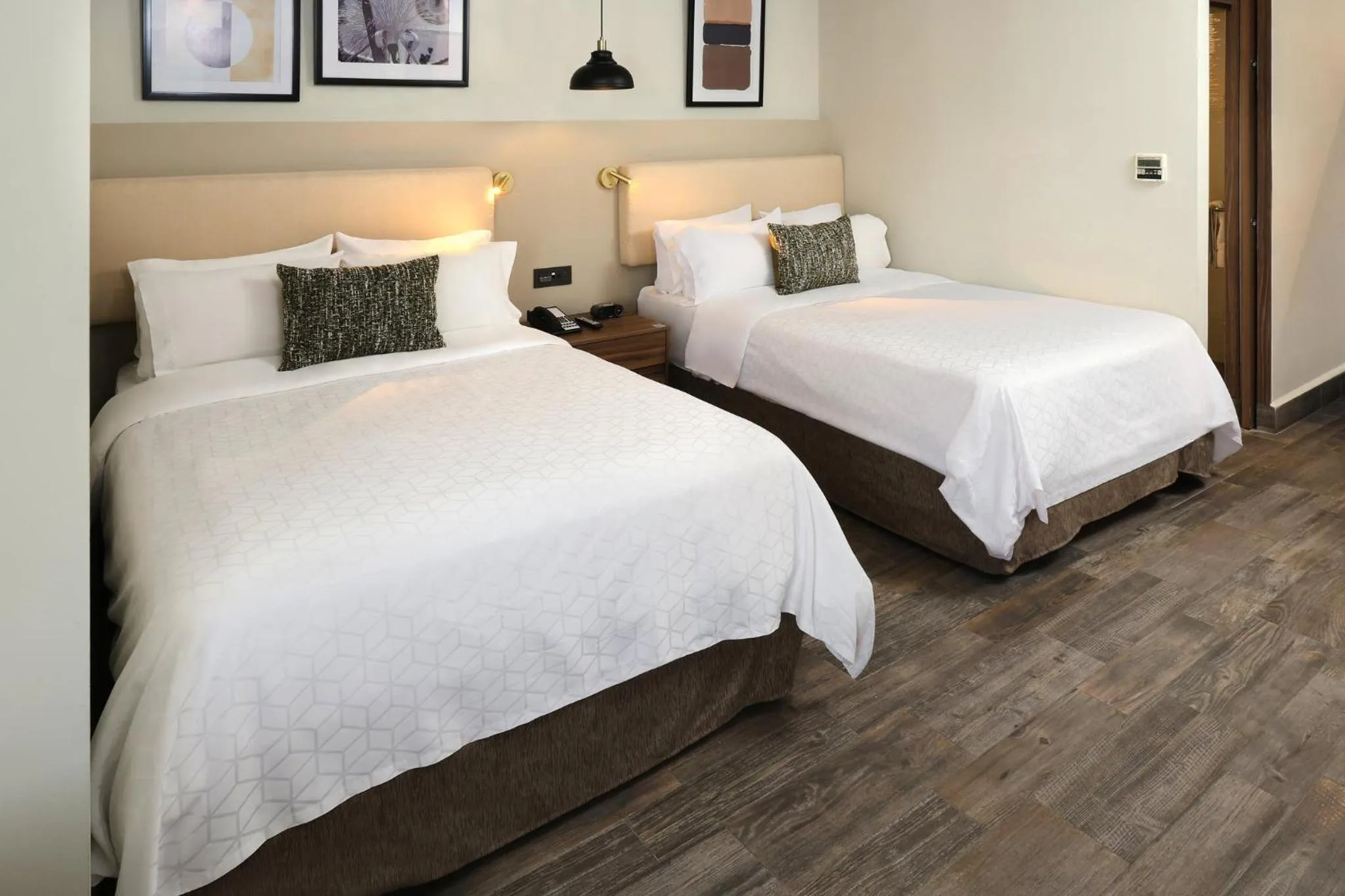 Photo of the whole room, Bed in voco Hermosillo by IHG