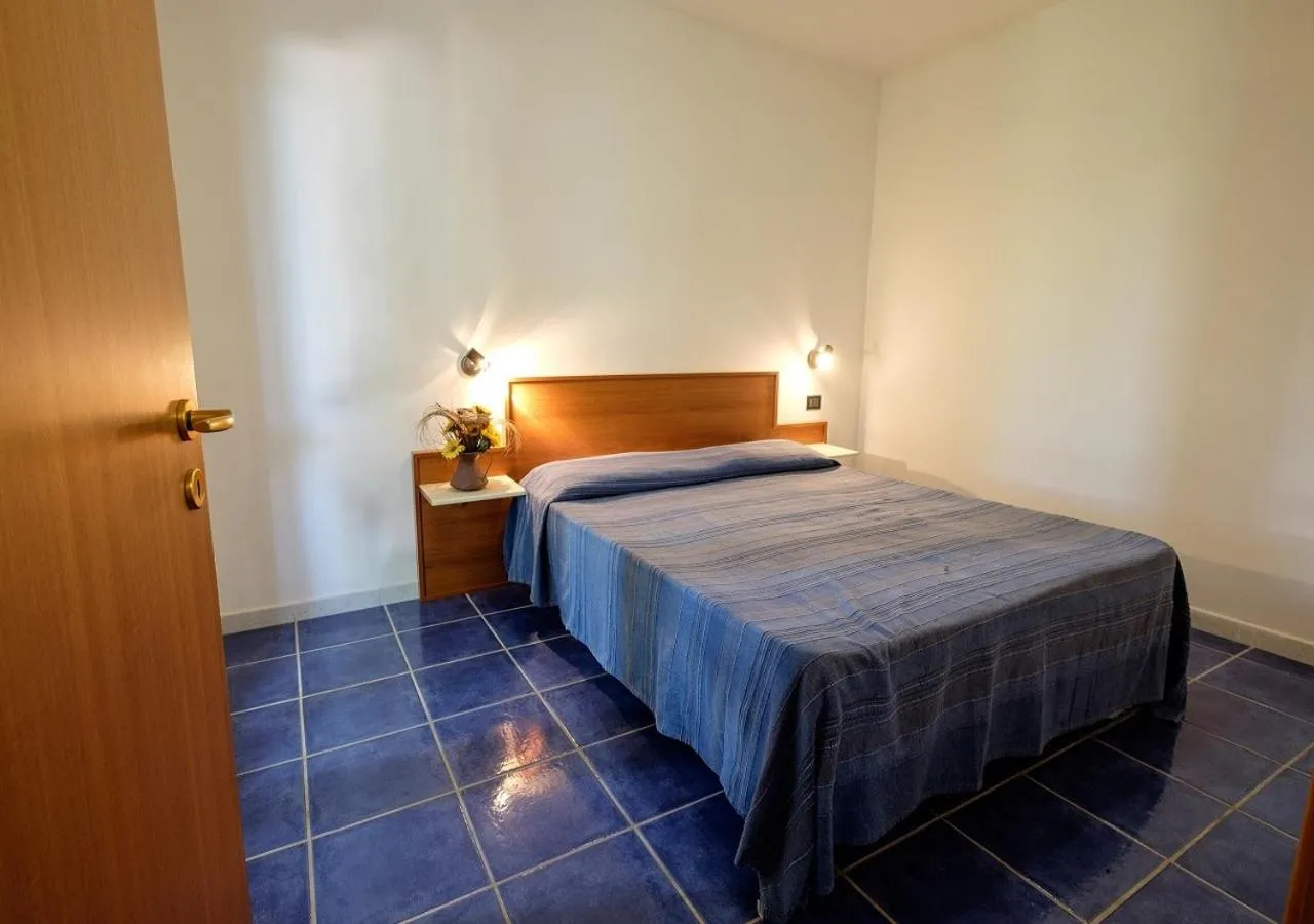 Bed in Macinelle