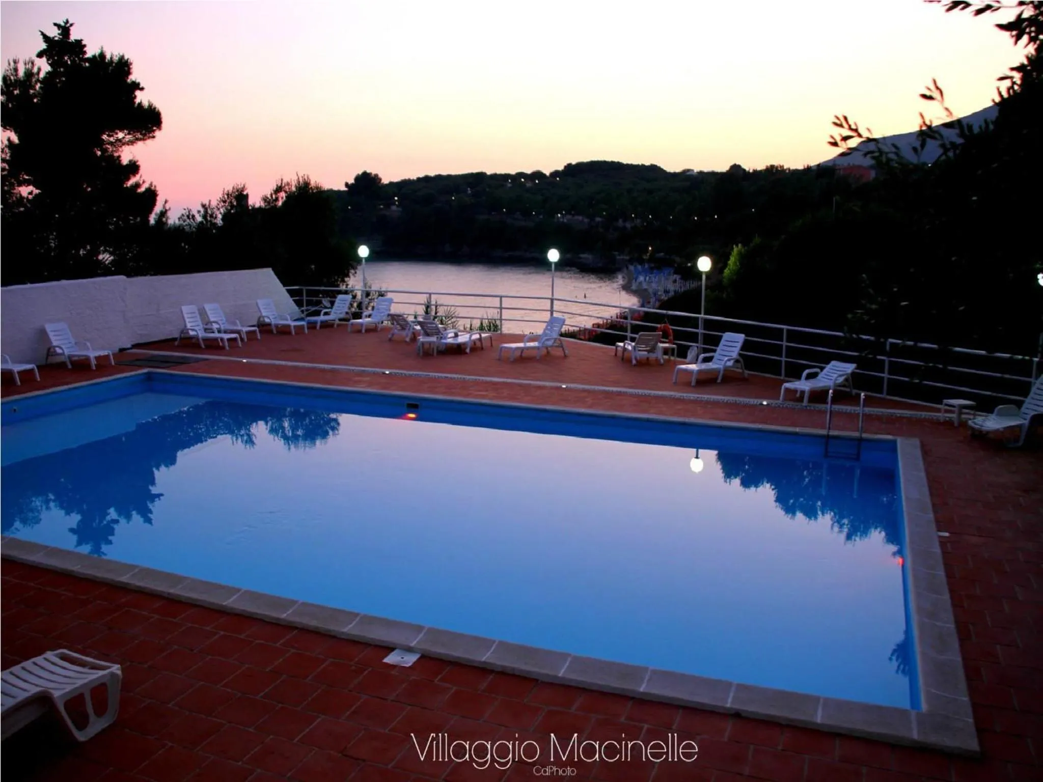 Swimming pool in Macinelle