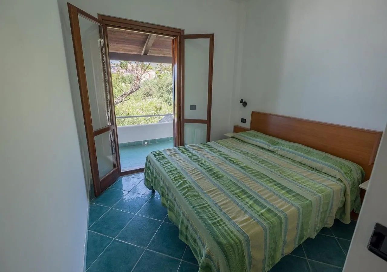 Bed in Macinelle