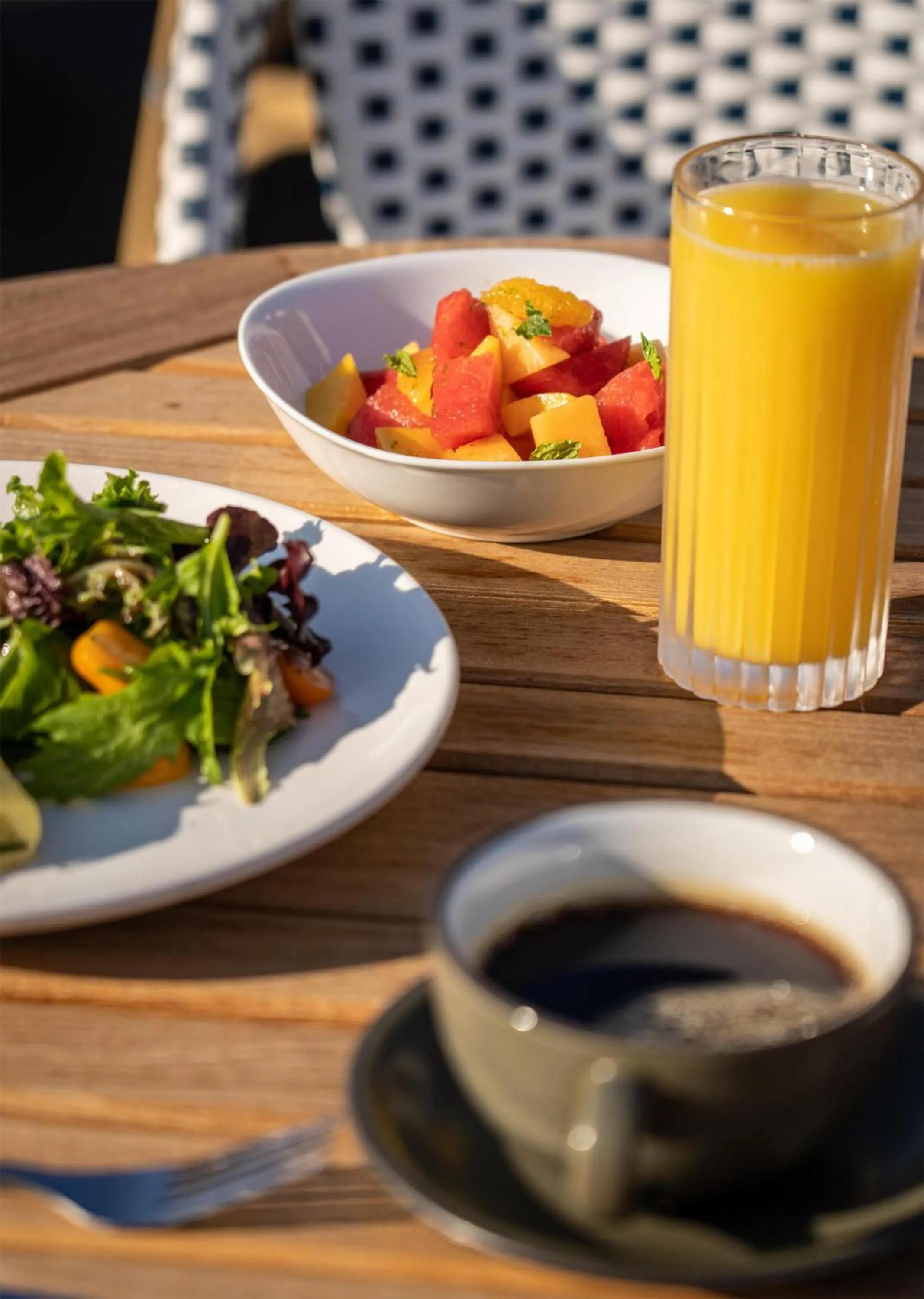 Dining area in DoubleTree by Hilton Fairfield Hotel & Suites