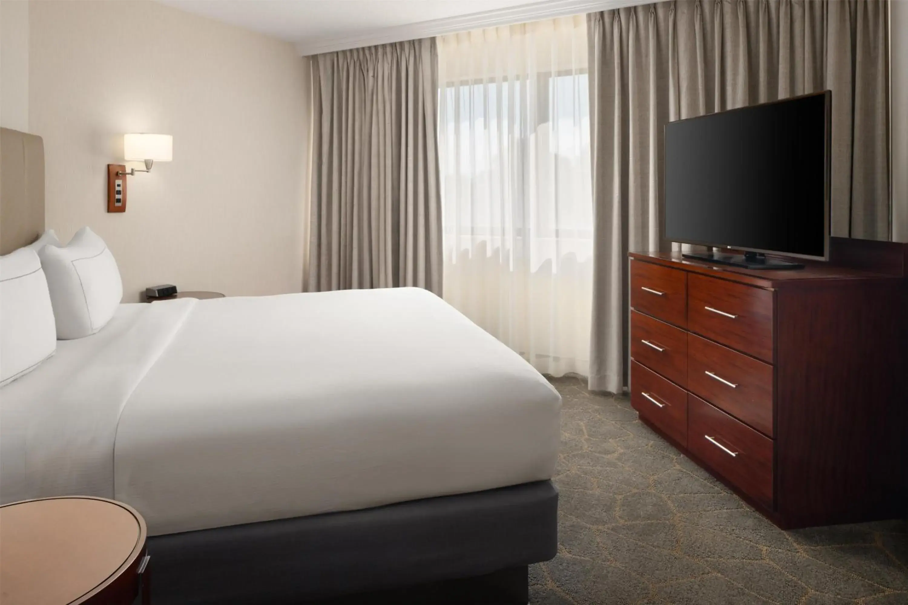 Junior King Suite - Hearing Access in DoubleTree by Hilton Fairfield Hotel & Suites Junior King Suite - Hearing Access in DoubleTree by Hilton Fairfield Hotel & Suites