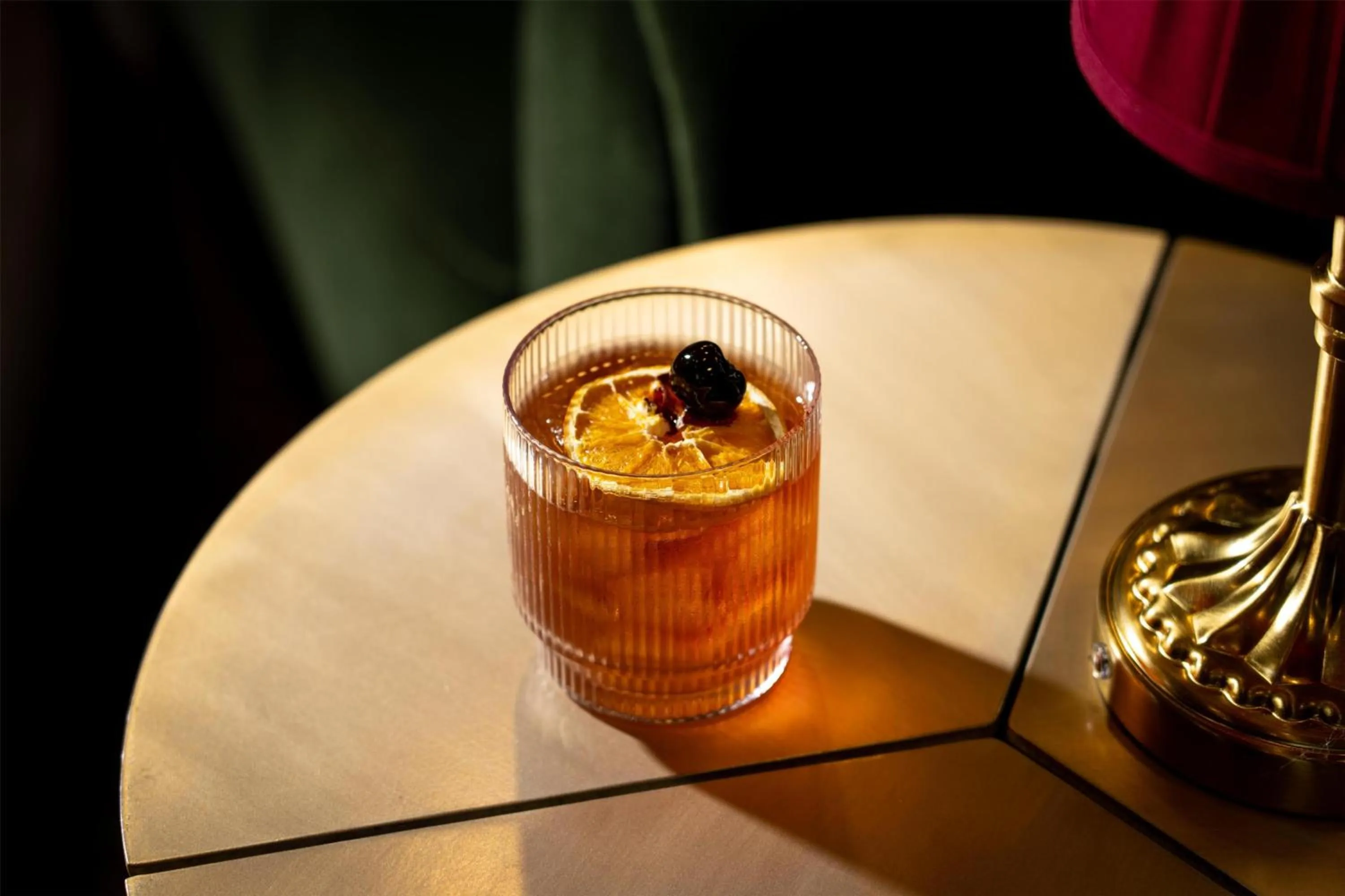 Lounge or bar in DoubleTree by Hilton Fairfield Hotel & Suites