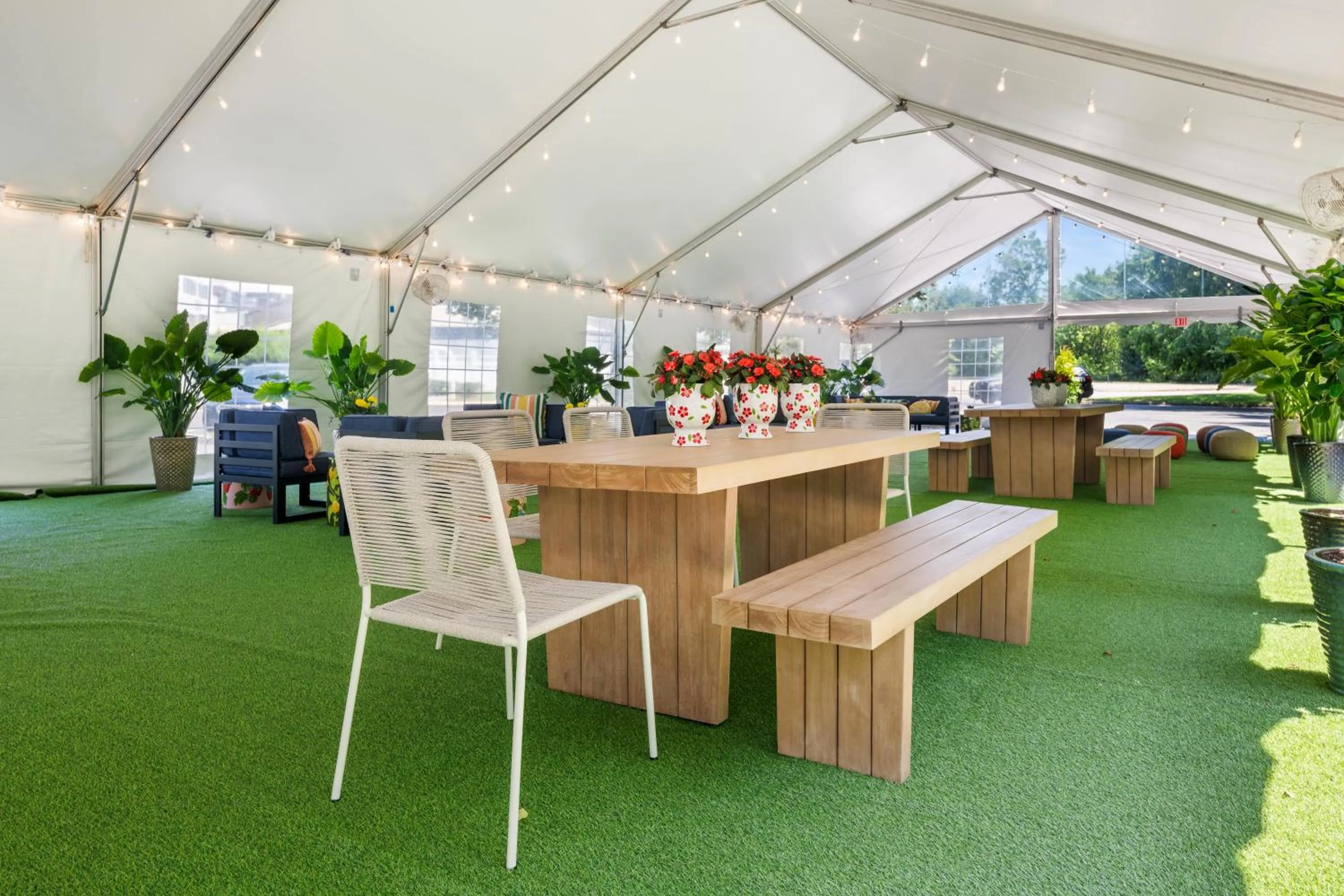 Patio in DoubleTree by Hilton Fairfield Hotel & Suites