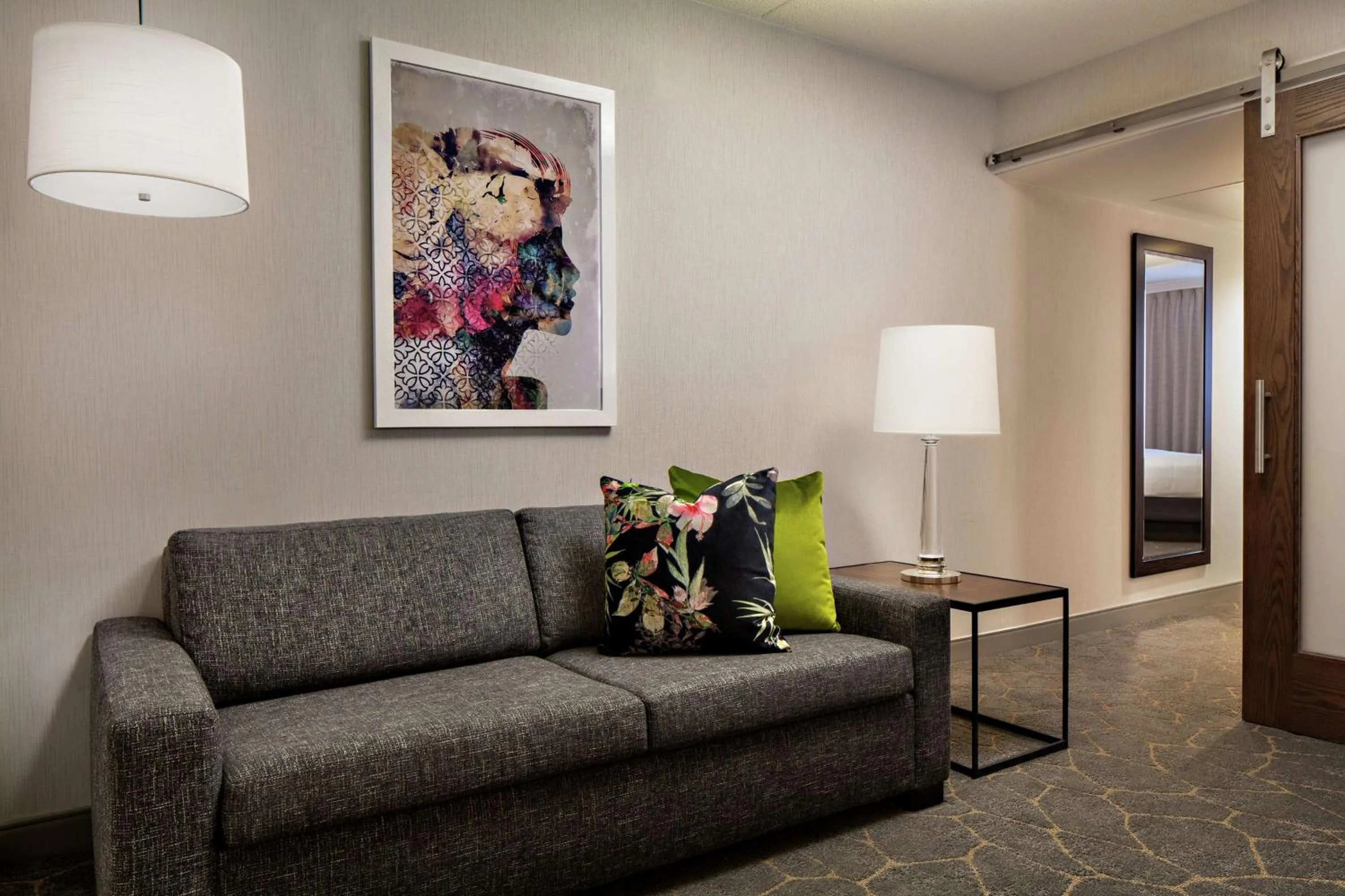 Living room in DoubleTree by Hilton Fairfield Hotel & Suites