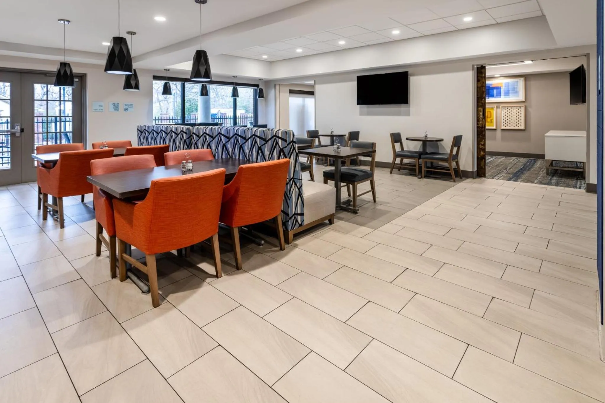 Breakfast in Holiday Inn Express Hotel & Suites Jackson - Flowood by IHG