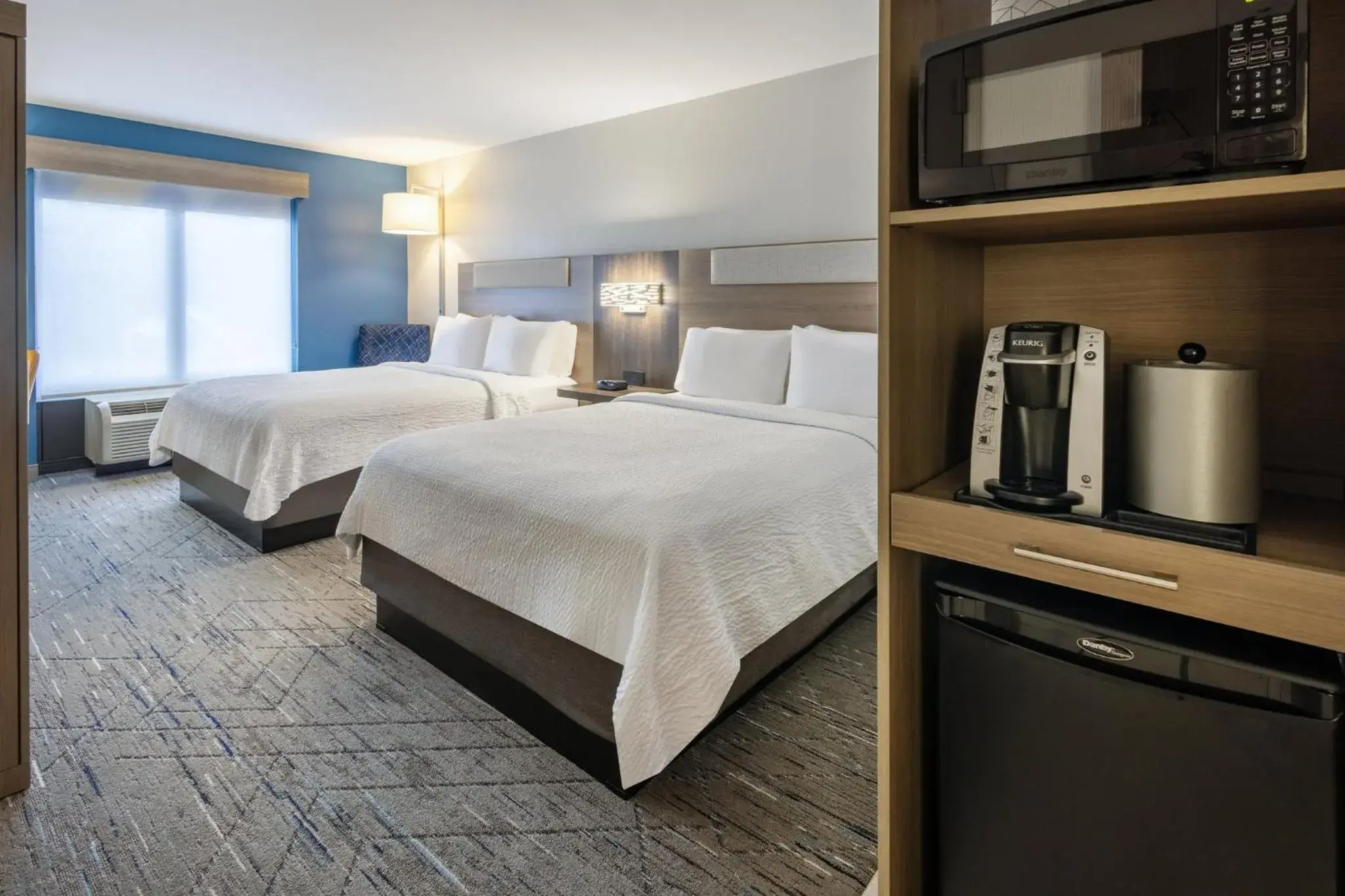 Standard Room with Two Queen Beds in Holiday Inn Express Hotel & Suites Jackson - Flowood by IHG Standard Room with Two Queen Beds in Holiday Inn Express Hotel & Suites Jackson - Flowood by IHG
