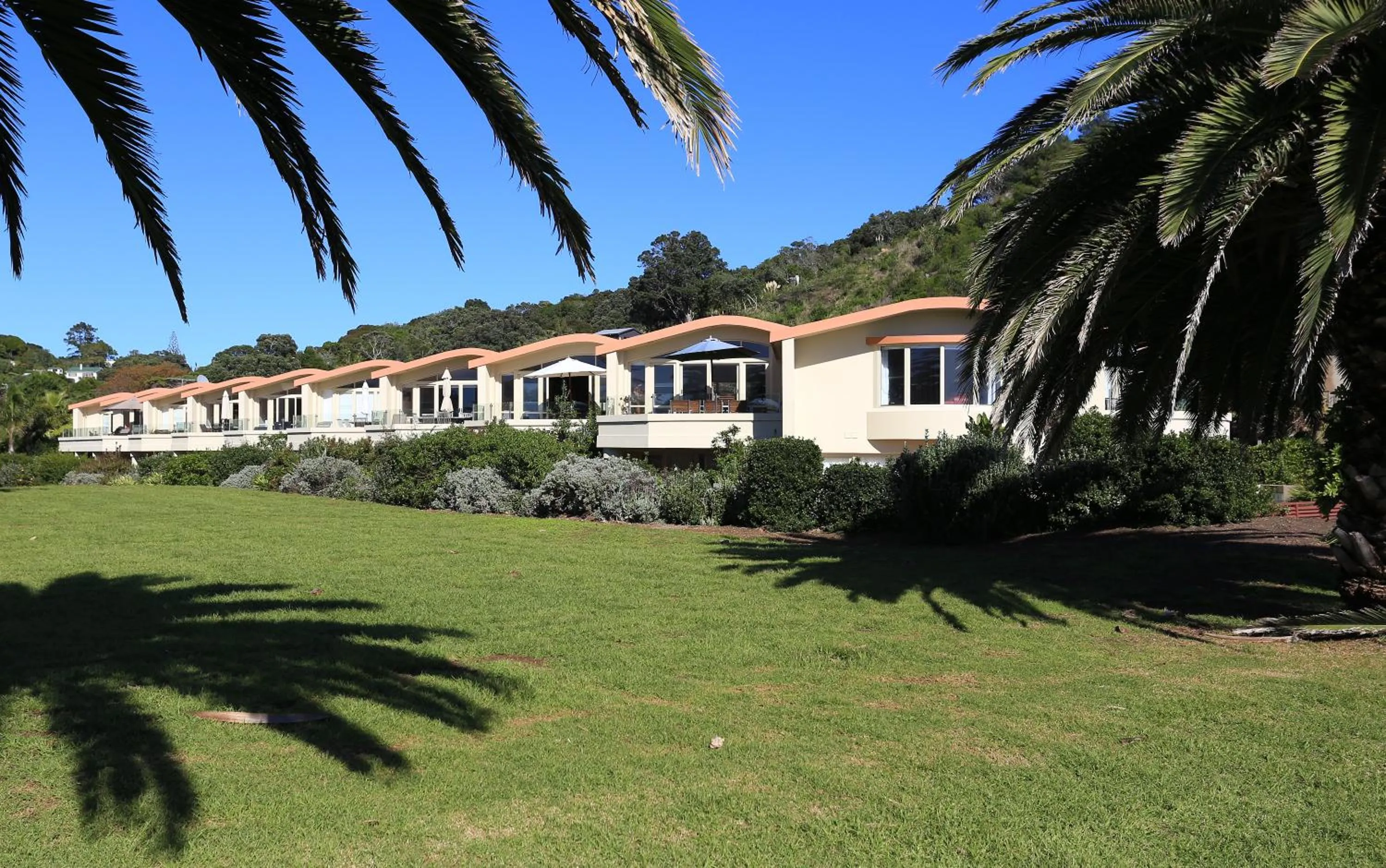 Property building in Onetangi Beach Apartments