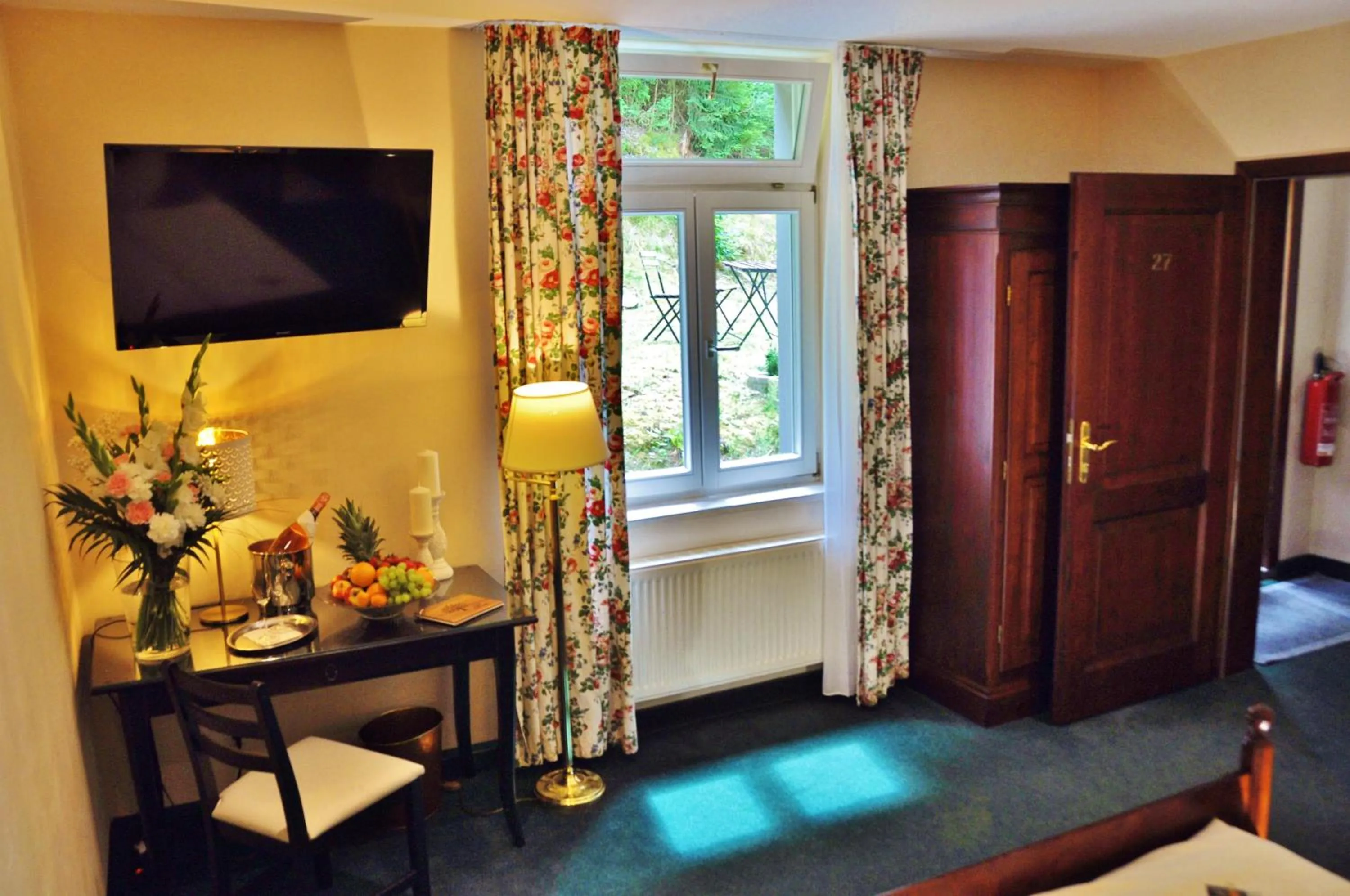 TV and multimedia in Flair-Hotel Waldfrieden