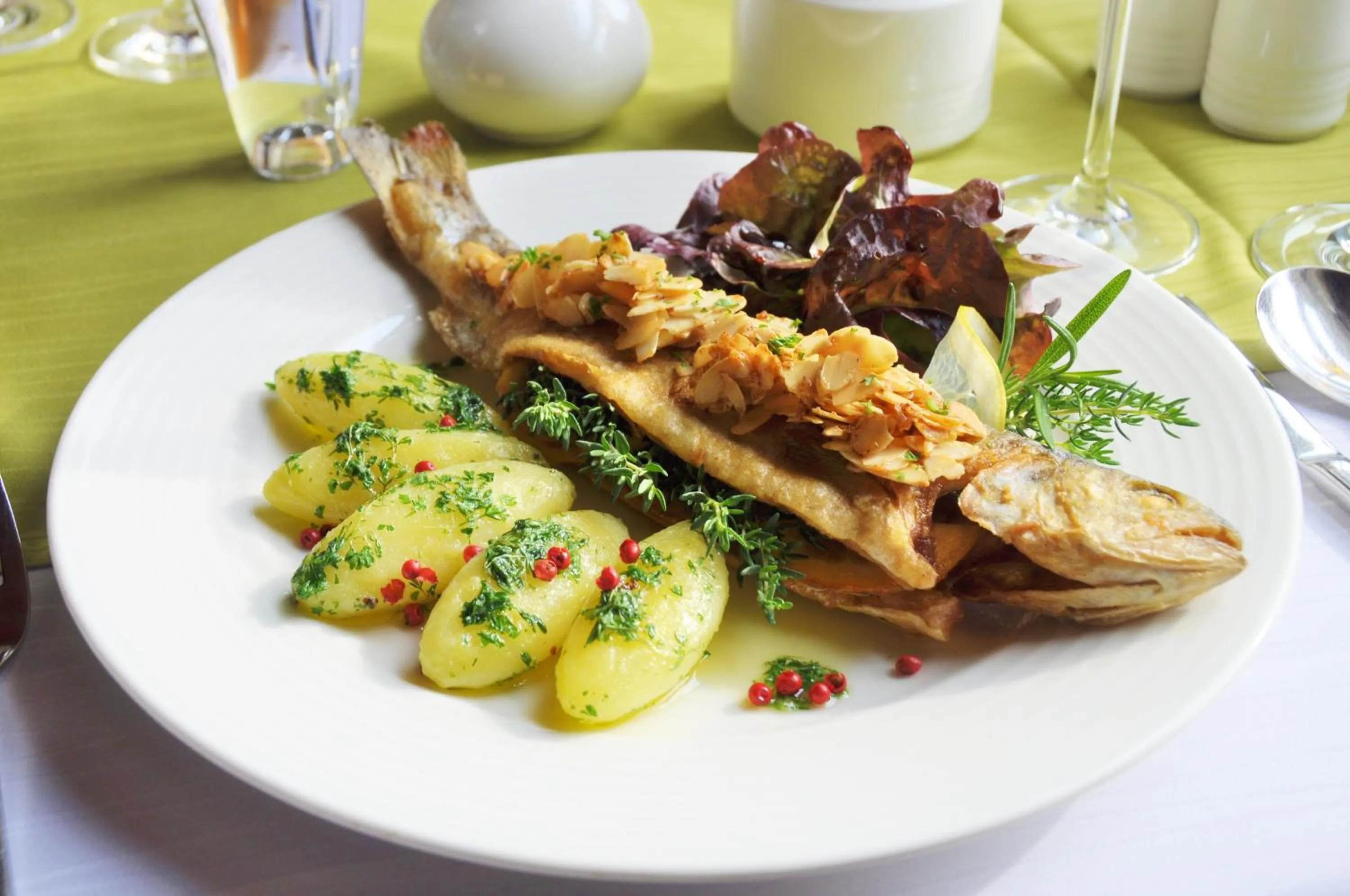 Food and drinks in Flair-Hotel Waldfrieden