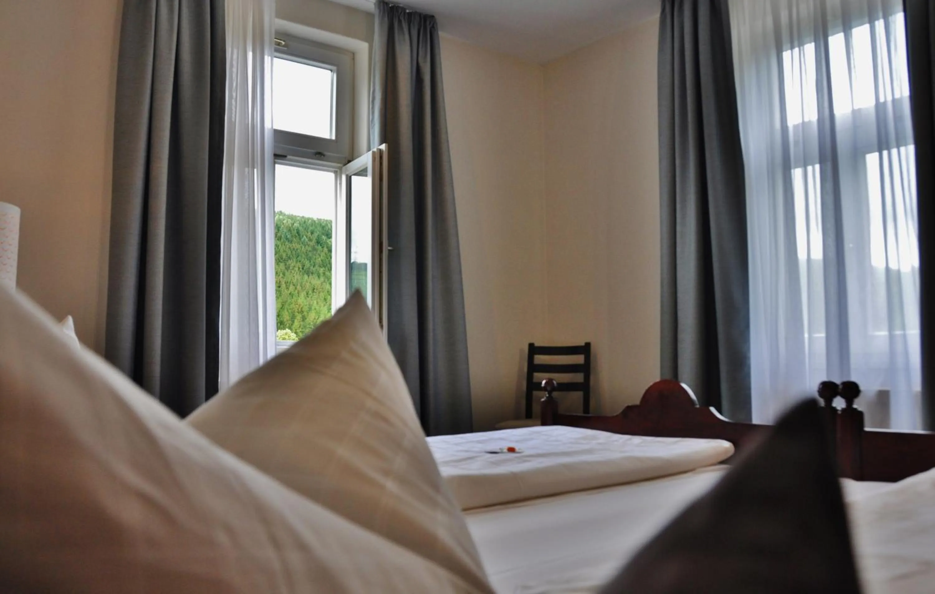 Bed in Flair-Hotel Waldfrieden