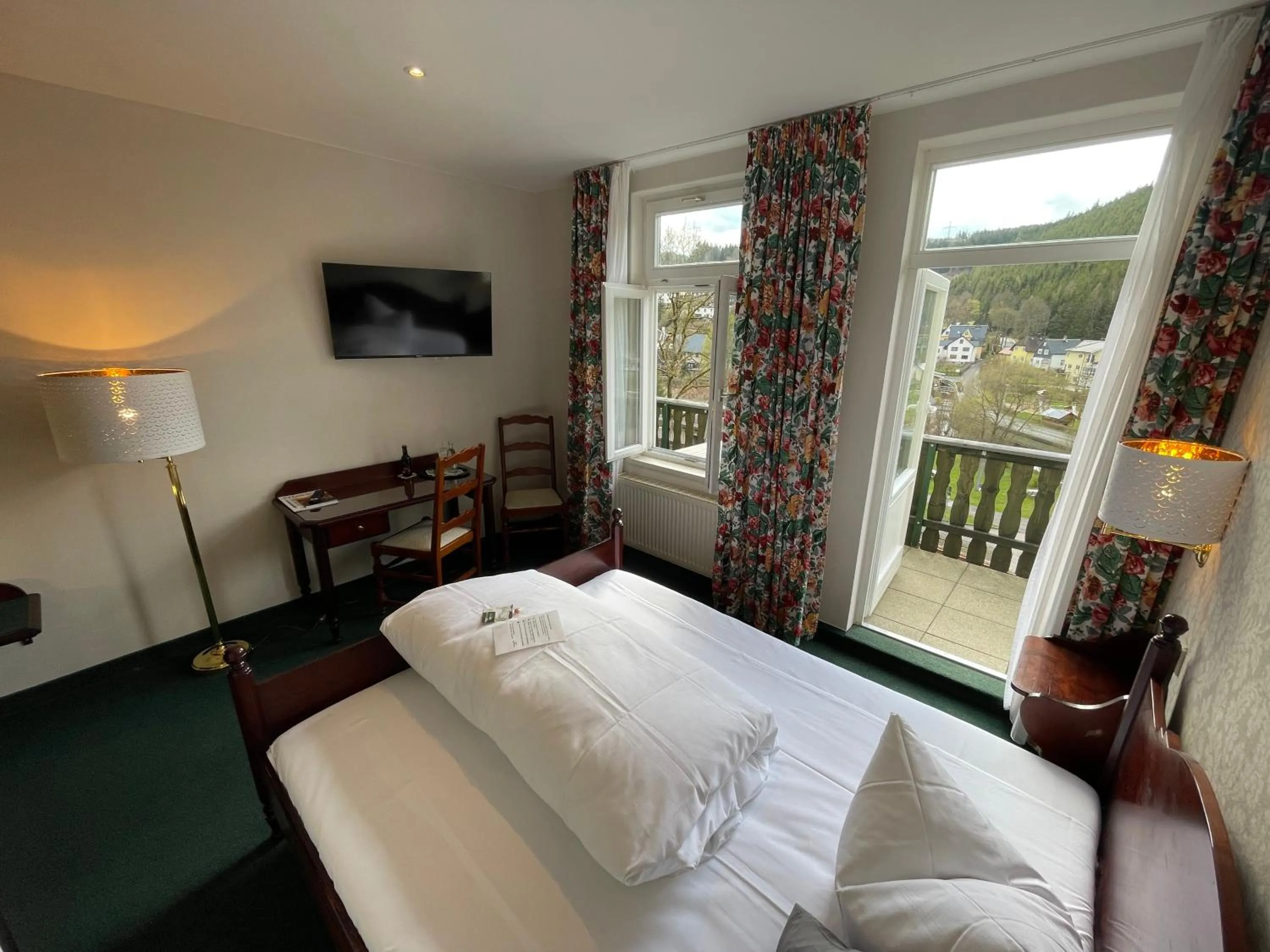 Bed in Flair-Hotel Waldfrieden