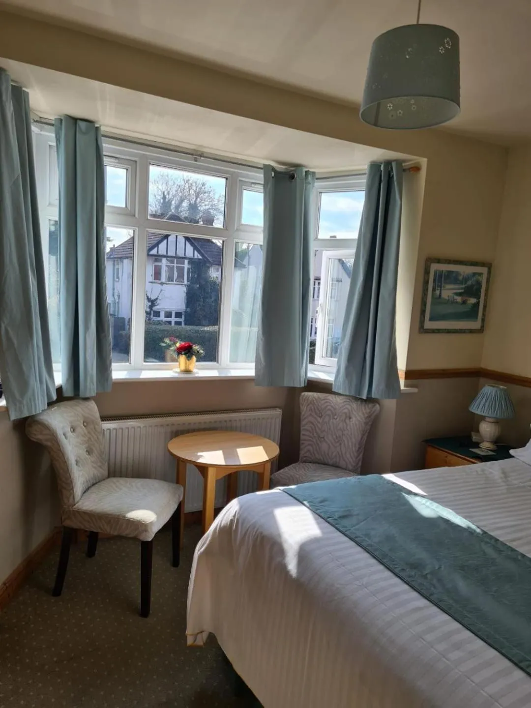 Seating area, Bed in Alington House