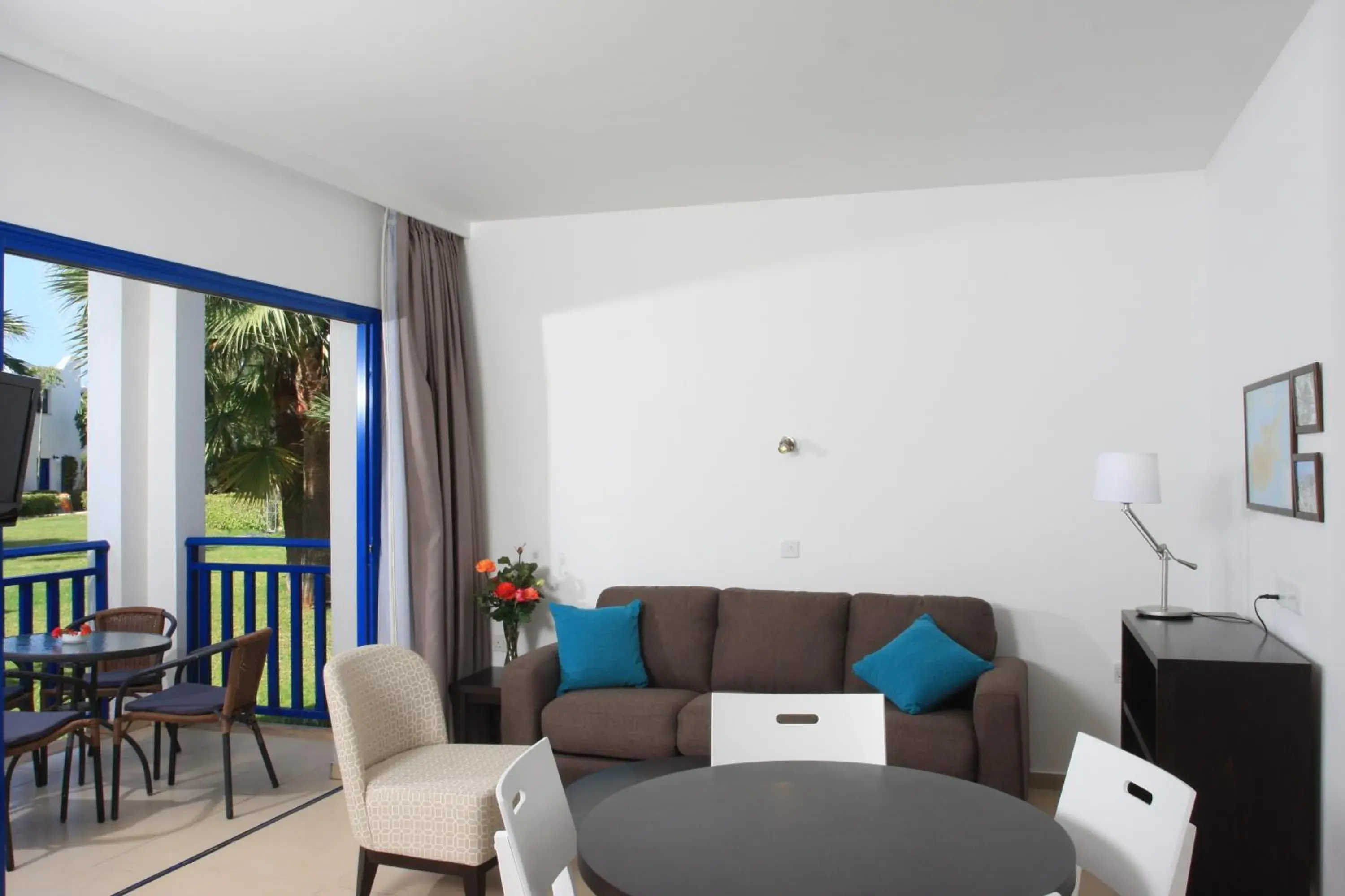 Balcony/Terrace, Seating Area in MarisMare Apartments
