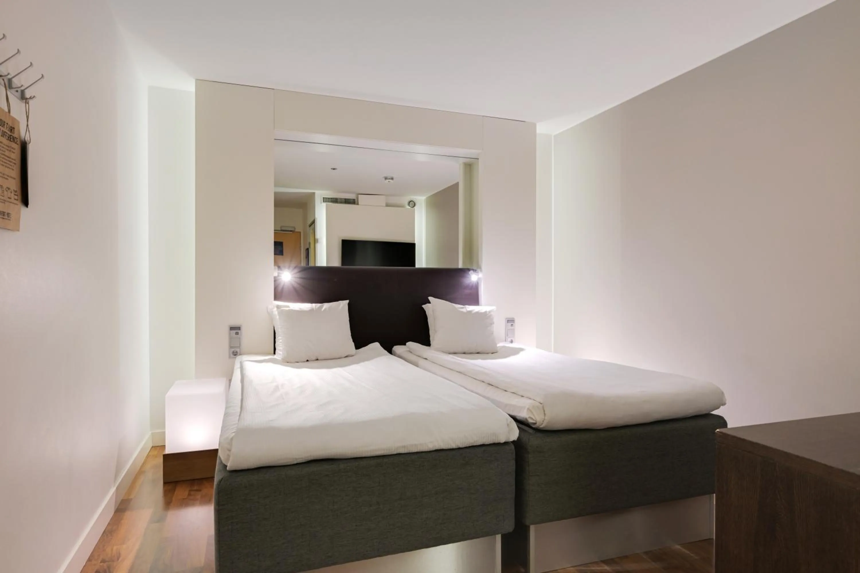 Bed in Comfort Hotel Xpress Helsinki Airport Terminal