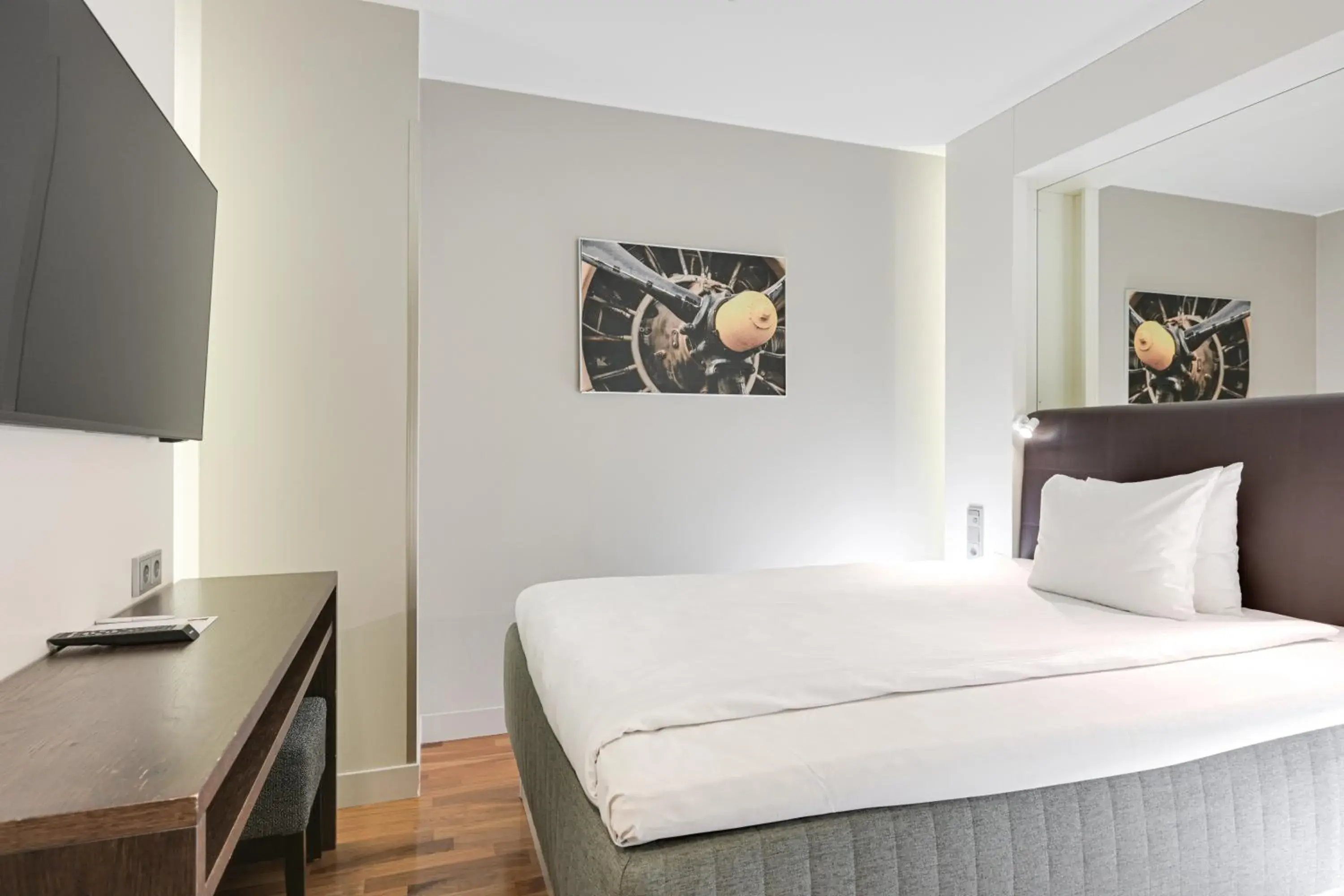 Bed in Comfort Hotel Xpress Helsinki Airport Terminal Bed in Comfort Hotel Xpress Helsinki Airport Terminal