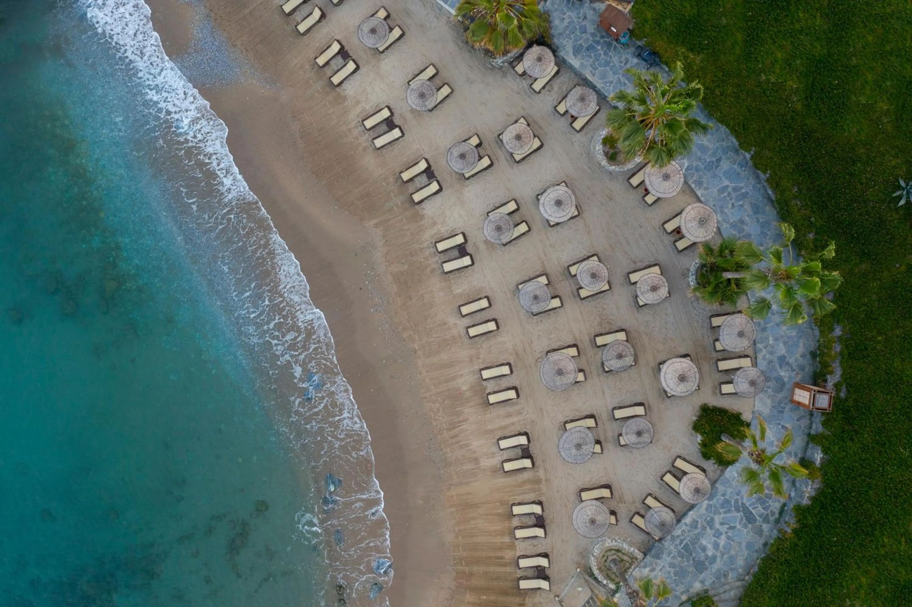 Beach in Pine Bay Holiday Resort