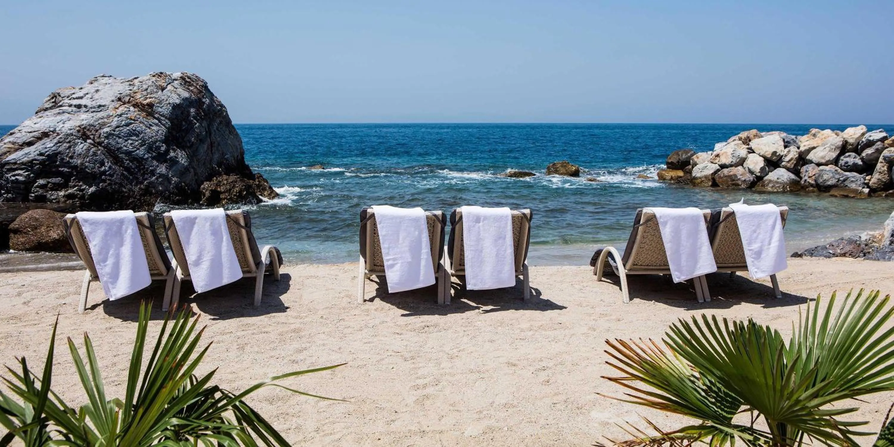 Beach in Pine Bay Holiday Resort