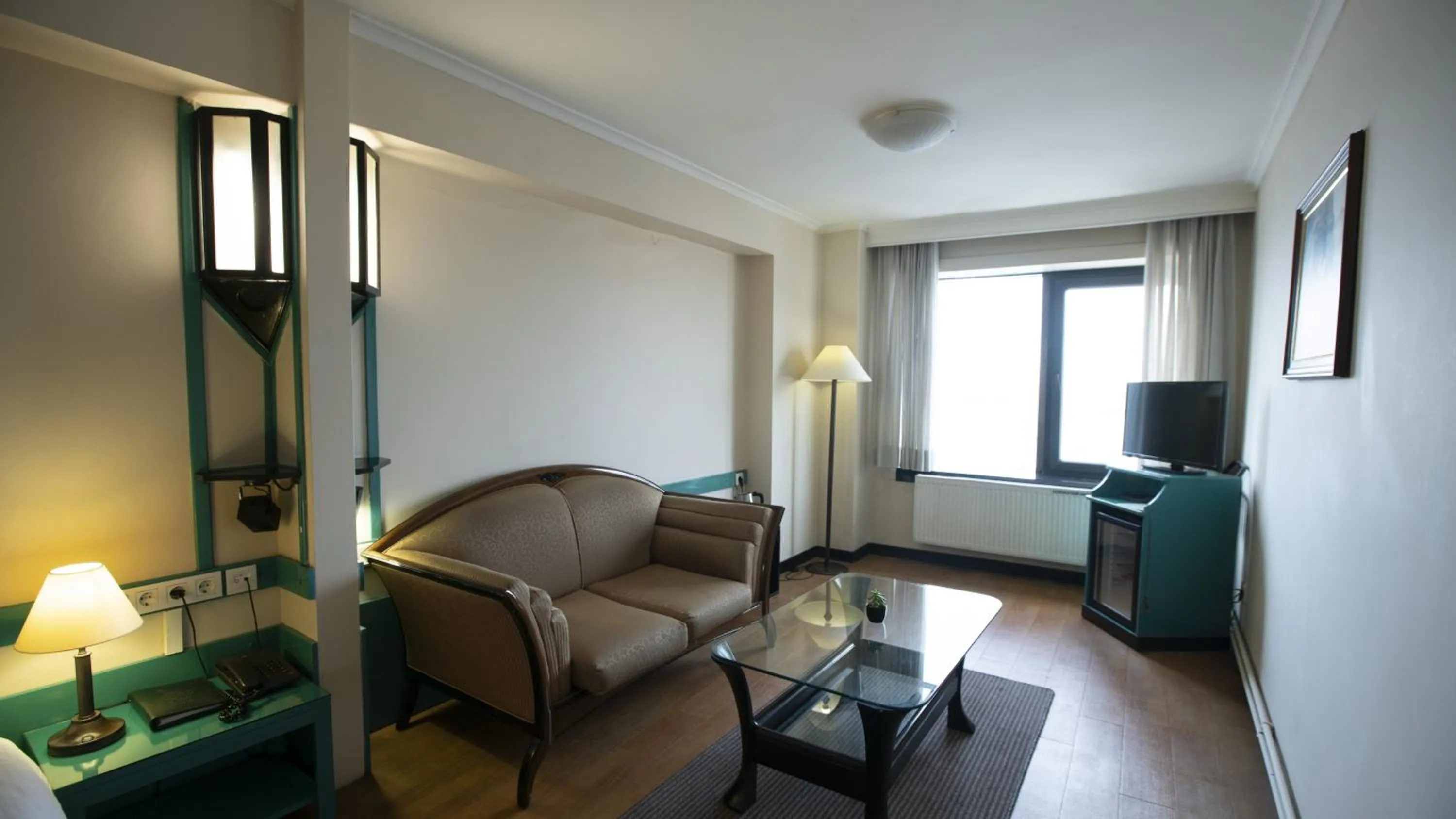 Seating area in Kadıköy Rıhtım Hotel