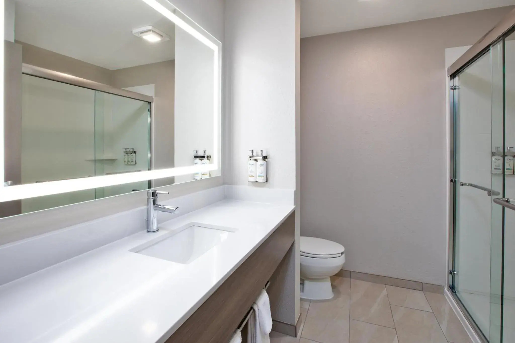 Standard Room with Two Queen Beds in Holiday Inn Express Fremont by IHG Standard Room with Two Queen Beds in Holiday Inn Express Fremont by IHG