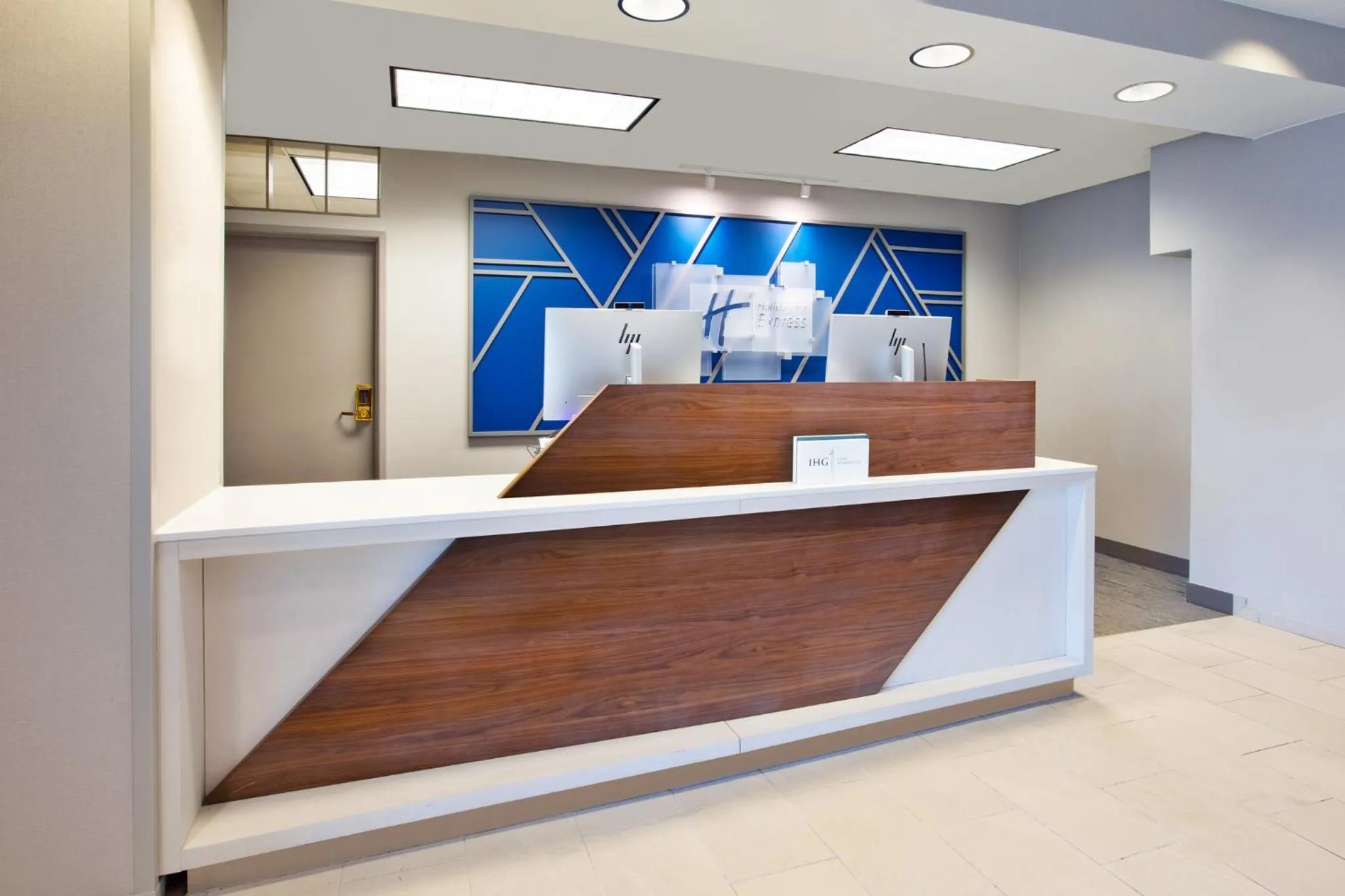 Property building in Holiday Inn Express Fremont by IHG