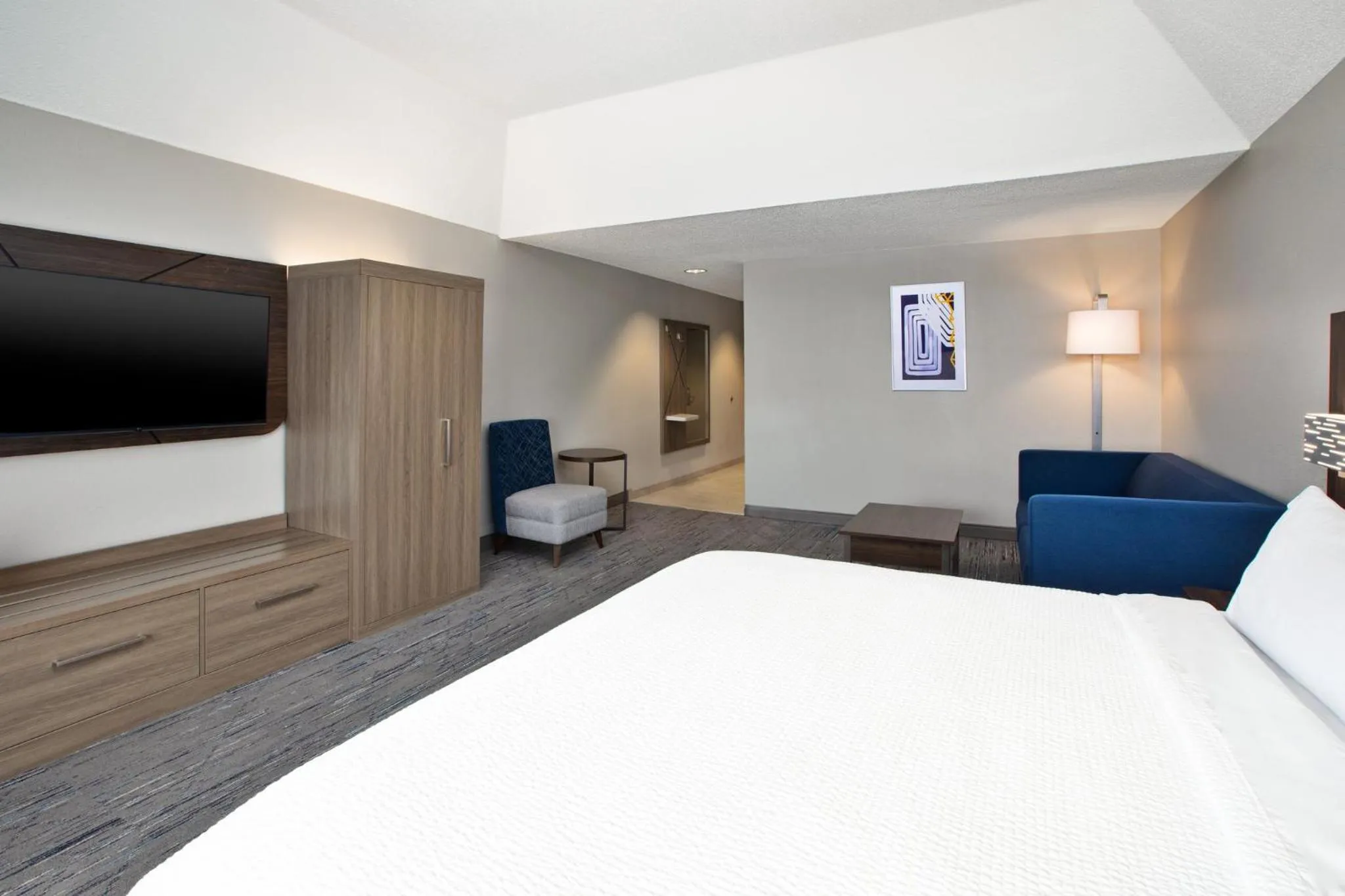Photo of the whole room, Bed in Holiday Inn Express Fremont by IHG