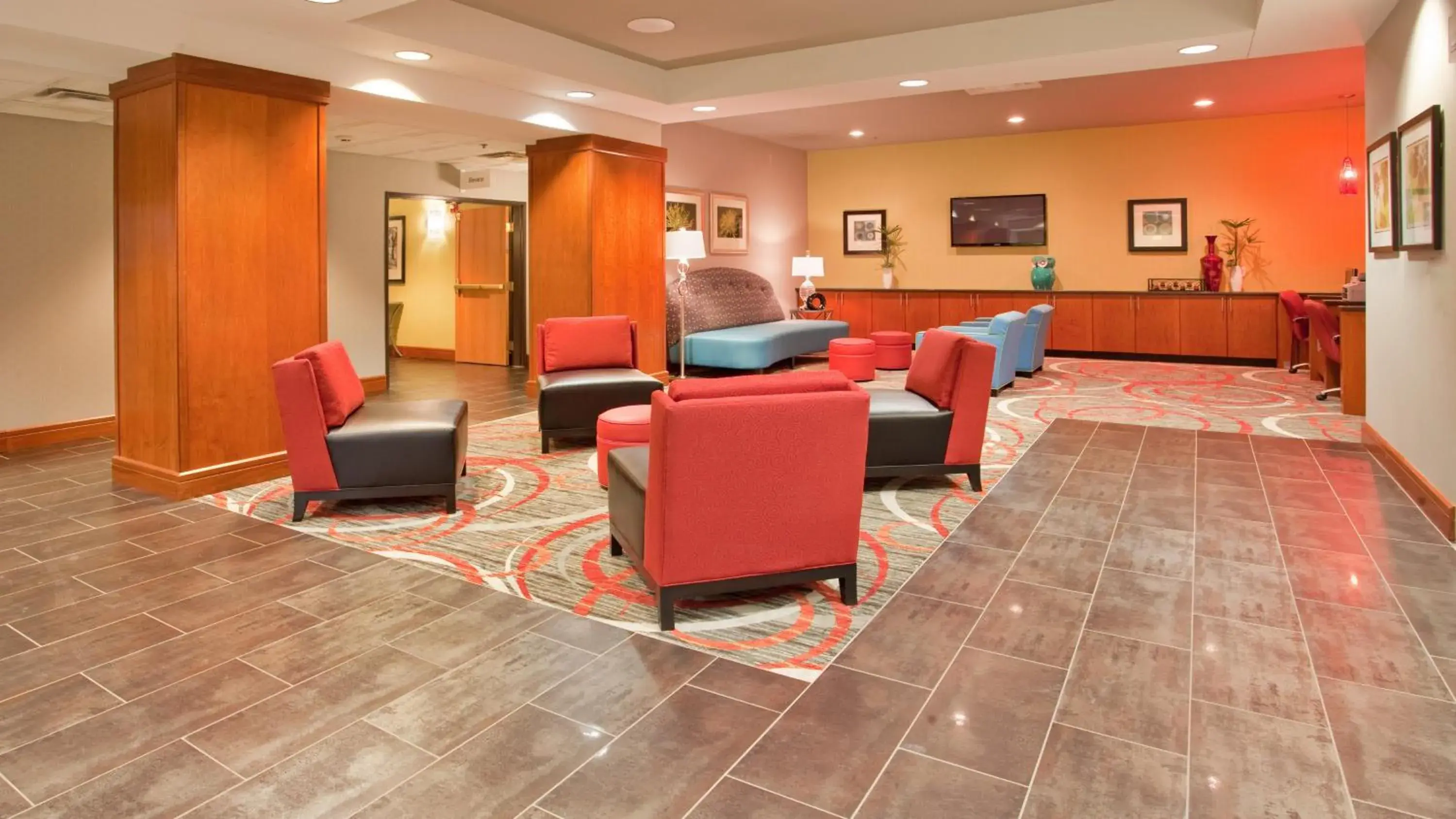 Property building in Holiday Inn Express Fremont by IHG Property building in Holiday Inn Express Fremont by IHG